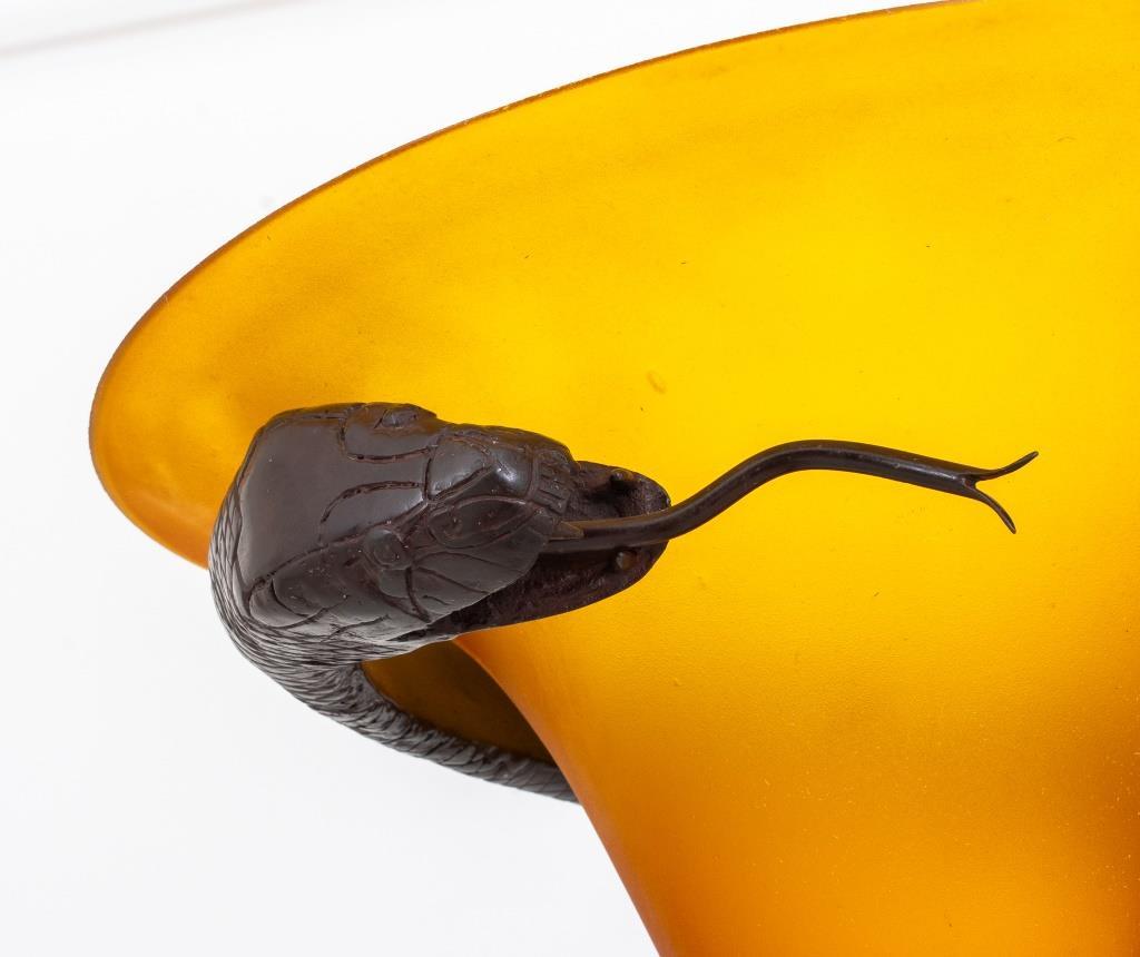 Moderne A.I.B.R., 20ème C. Lampe Cobra de style Edgar Brandt