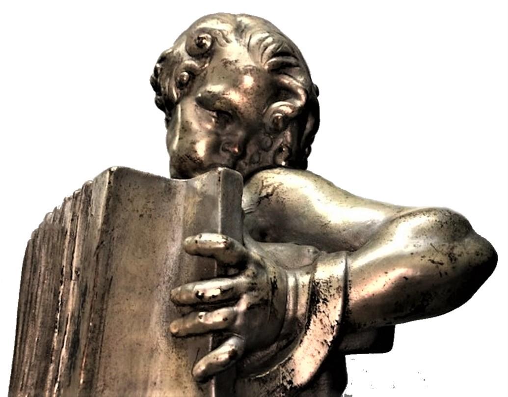 Edgardo Simone, (italien/américain, 1890-1948)
Formé de manière classique en Italie à l'Académie des Beaux-Arts de Rome de 1906 à 1913, Edgardo Simone est devenu un sculpteur célèbre en Italie et aux États-Unis, utilisant les médiums de la terre