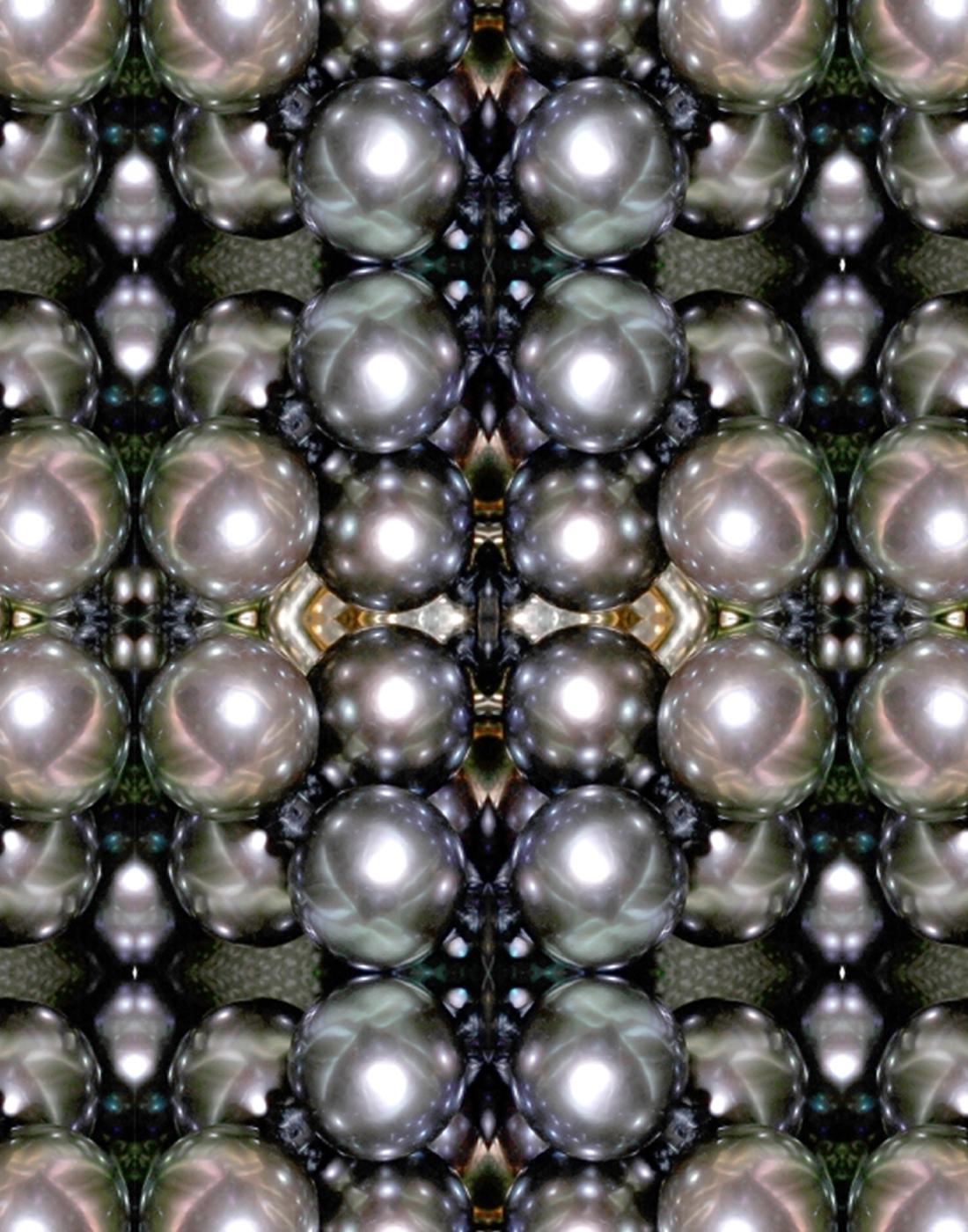 EDGE Kollektionen Überlappende schwarze Perlen Sepia aus unserer Kollektion Nr. 1 (amerikanisch) im Angebot