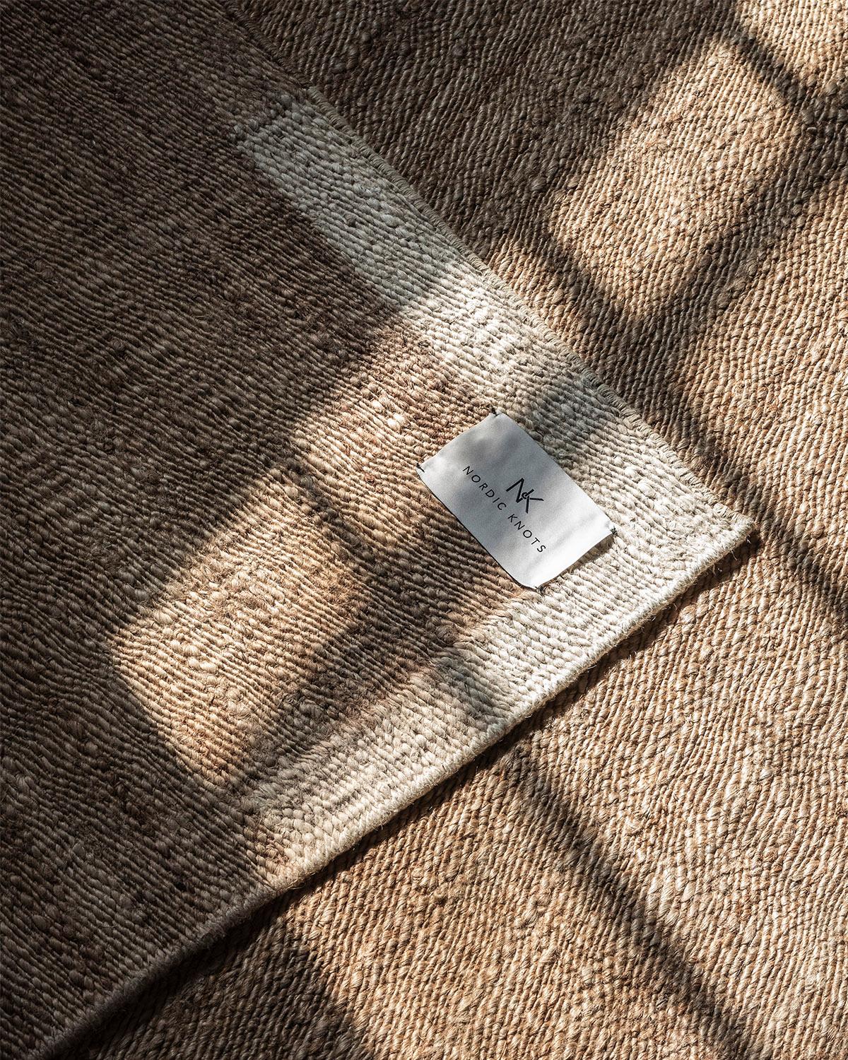 Minimalismo Tappeto 'Edge' in iuta color crema dal design scandinavo in vendita
