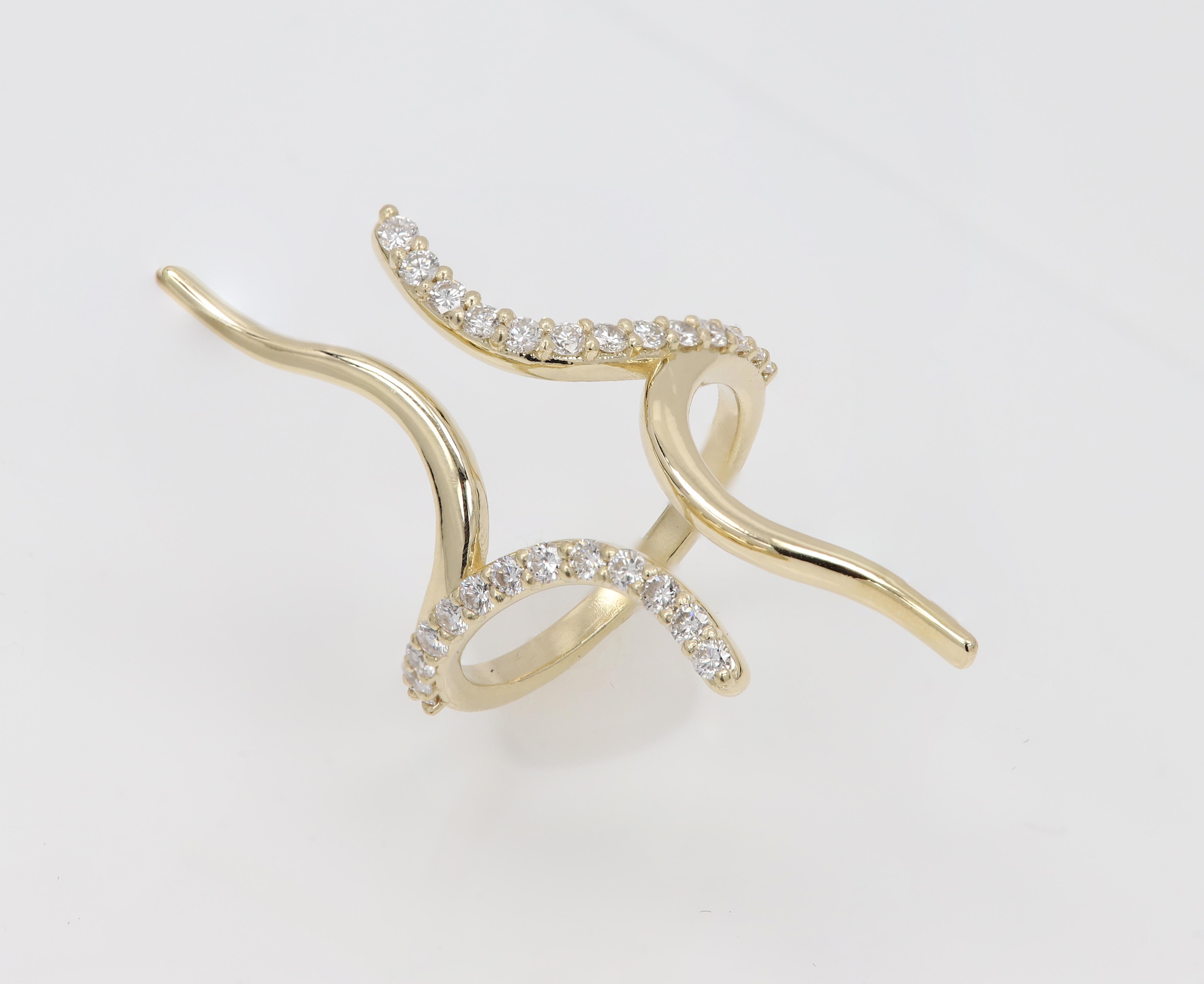 Edge Diamond Ring 14 Karat Yellow Gold Natural Diamonds Gold Wavy Ring In New Condition For Sale In Brooklyn, NY