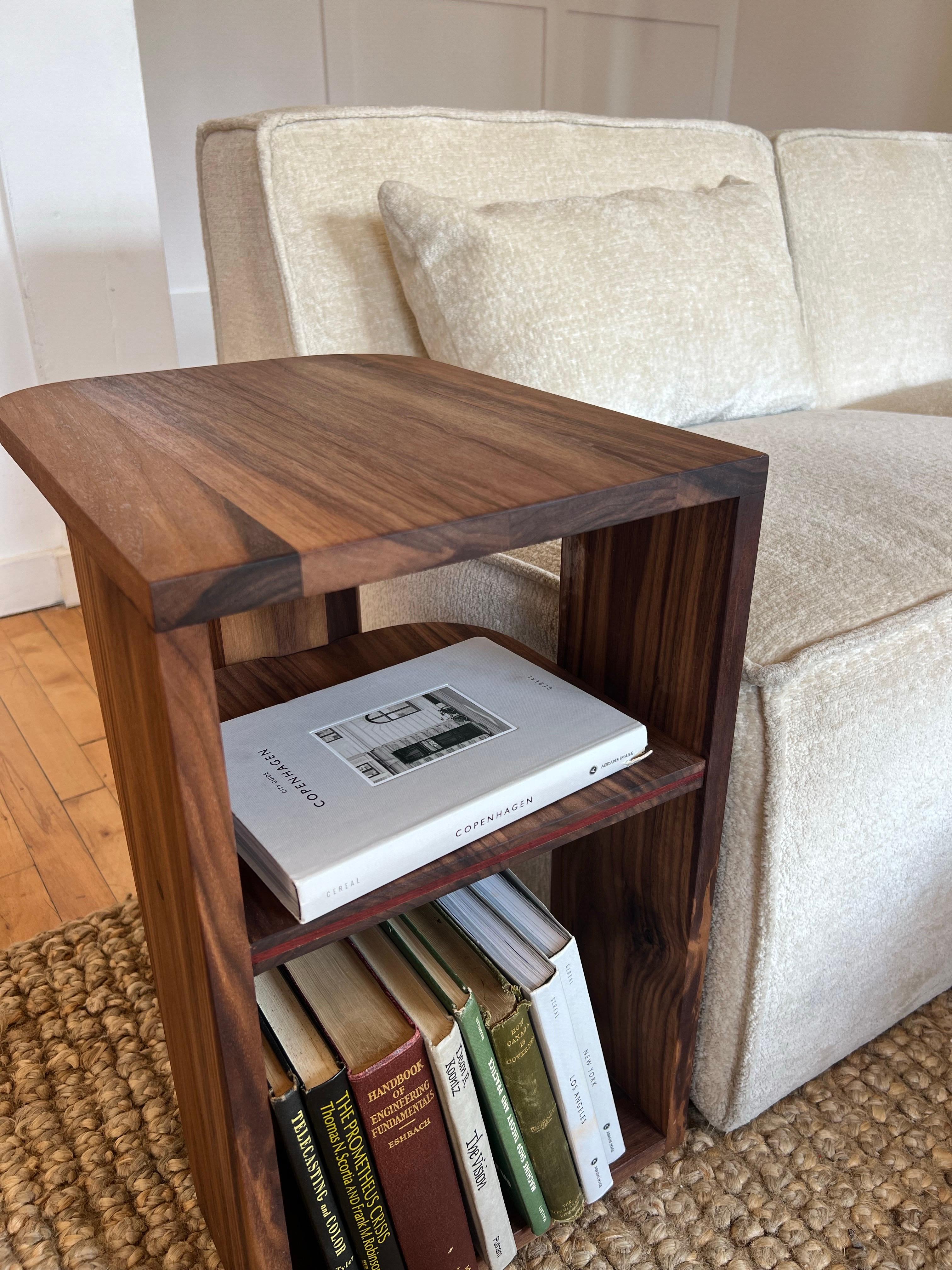 Falegnameria Tavolo con libreria in vendita