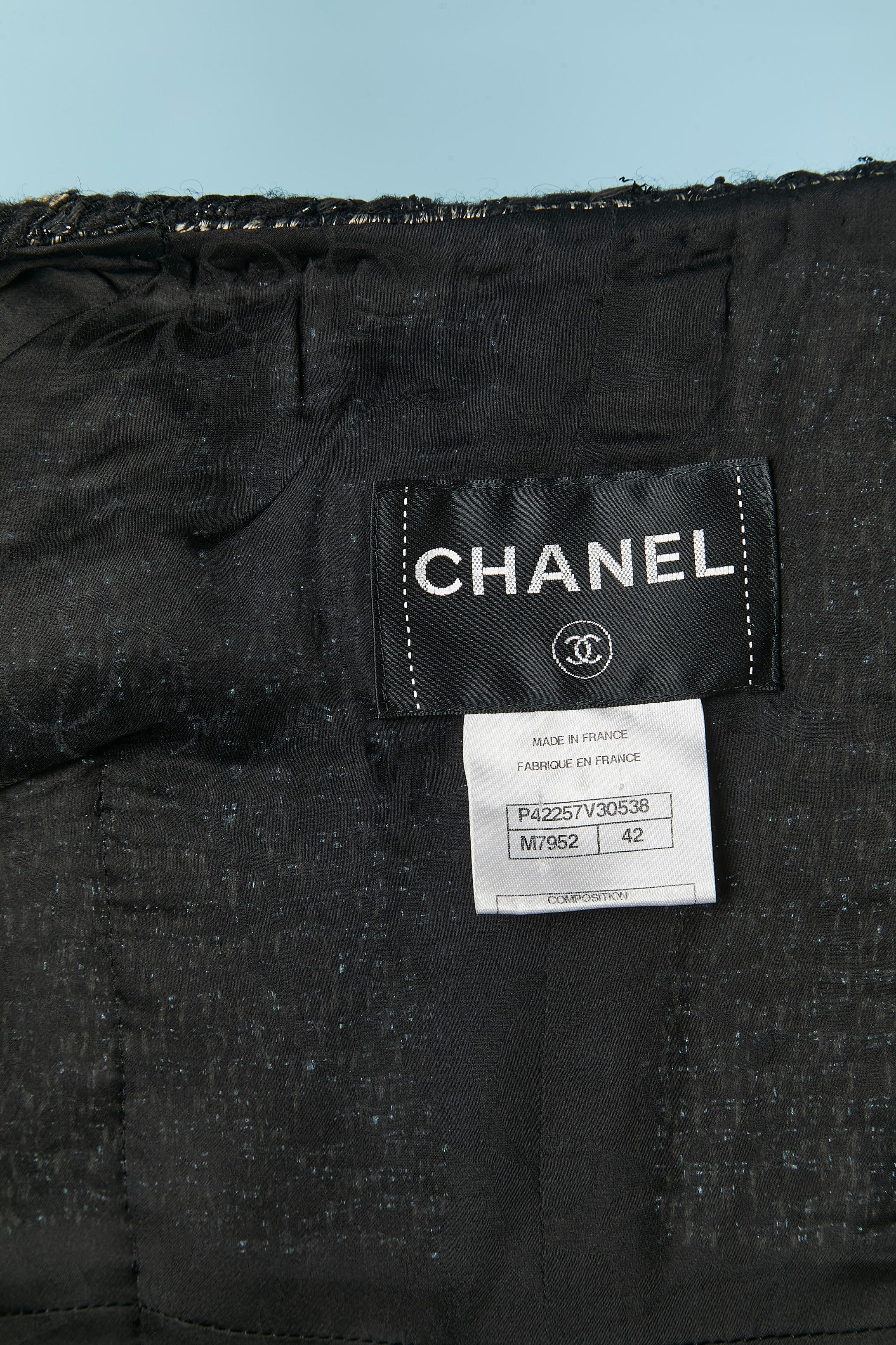 Giacca in tweed bianco e nero da un lato e dall'altro, Chanel in vendita 3