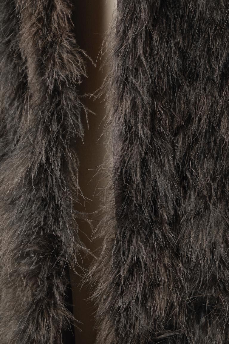Edge to edge grey feather coat with large collar Chantal Thomass In Good Condition In Saint-Ouen-Sur-Seine, FR