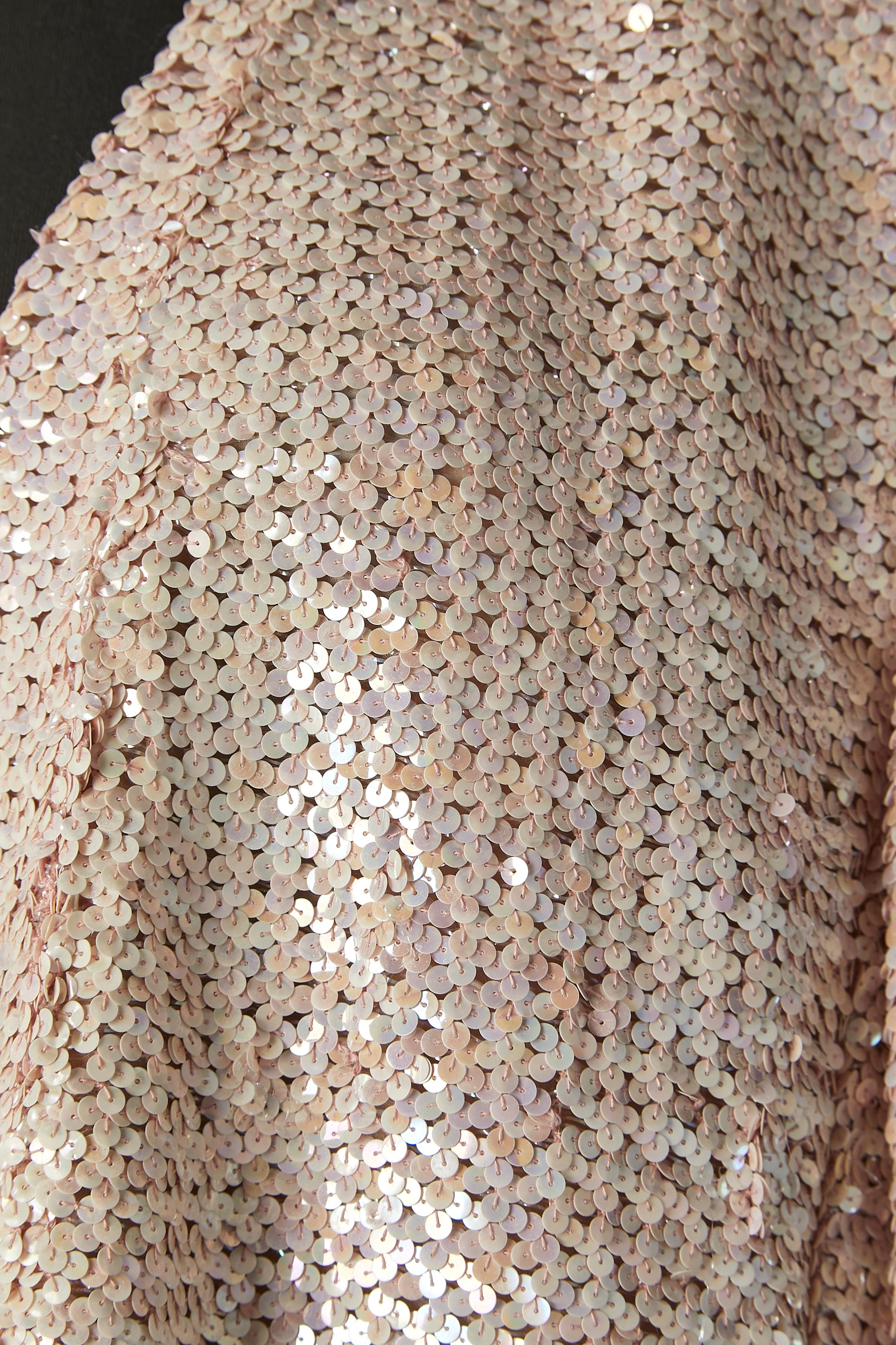  Edge to edge jacket in pale pink sequins Nina Ricci Circa 1980's  In Good Condition For Sale In Saint-Ouen-Sur-Seine, FR