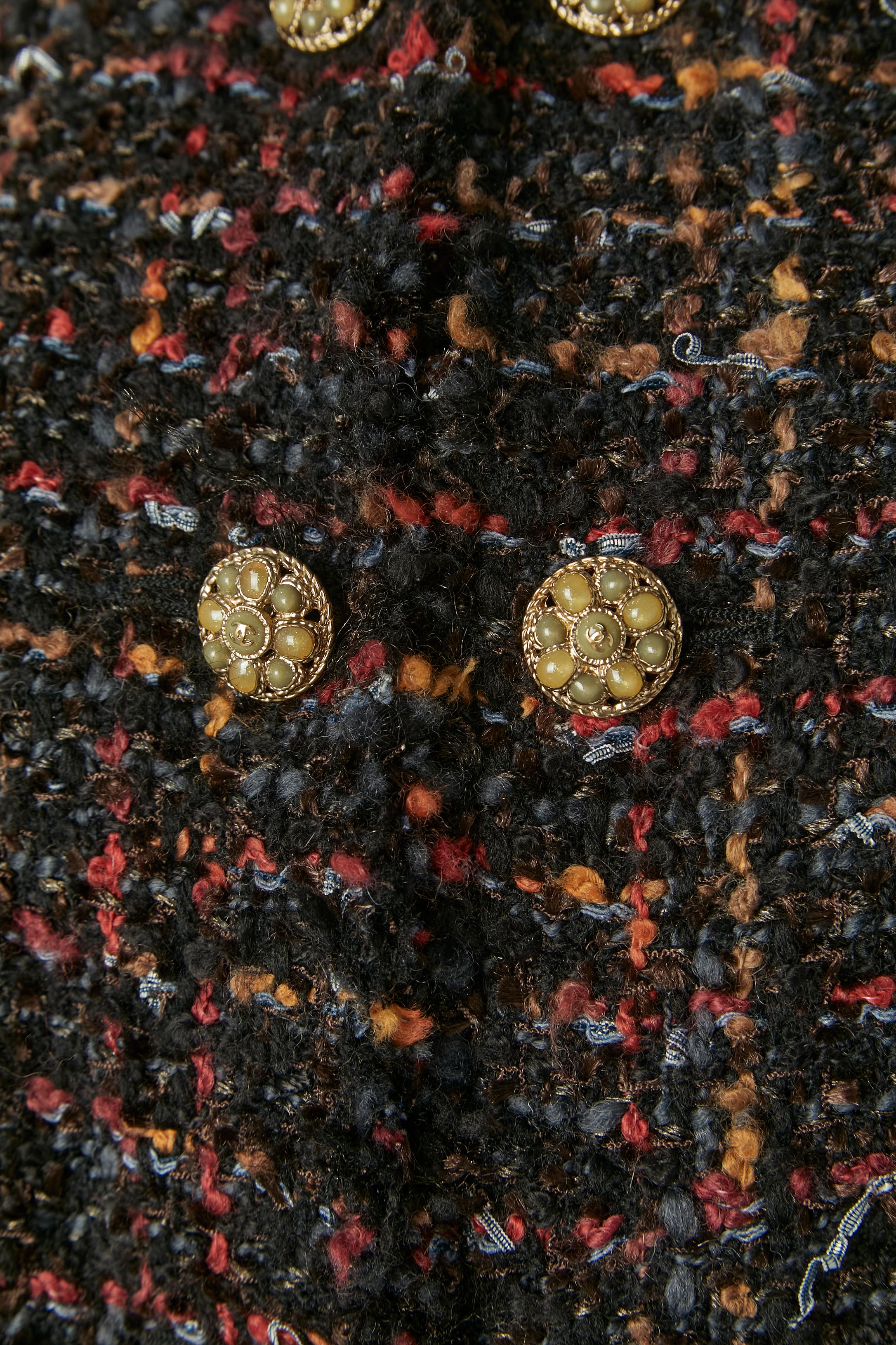 Tweed-Jacke von Rand zu Rand mit unter der Brust gebundenem Schal  CHANEL FW 2010 im Zustand „Hervorragend“ im Angebot in Saint-Ouen-Sur-Seine, FR