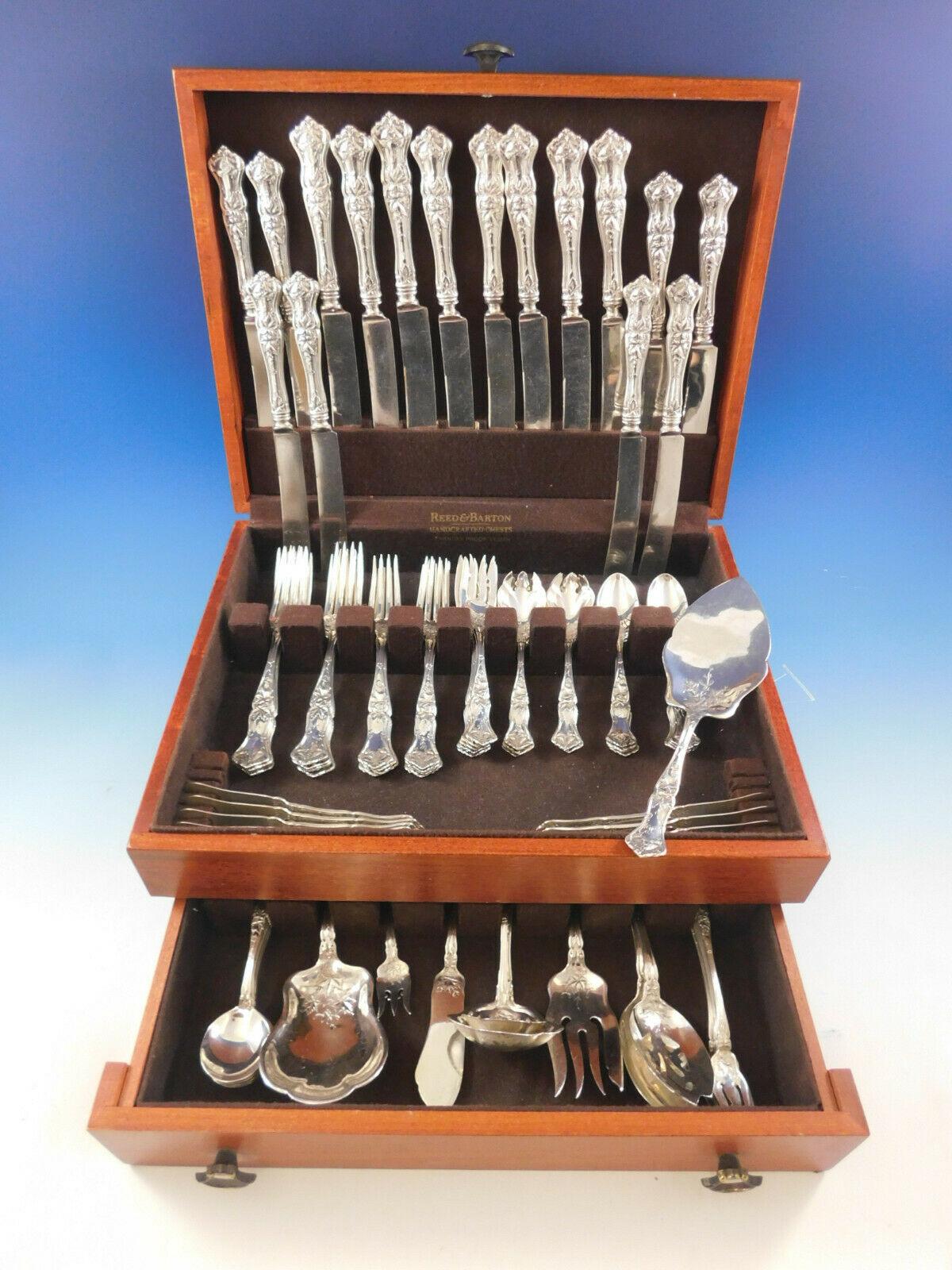 Superb Edgewood by International, circa 1909, dinner & luncheon sterling silver flatware set - 89 pieces. This pattern features gorgeous maple leaves that flow down from the handles to above the tines, into the spoon bowls, and onto the serving