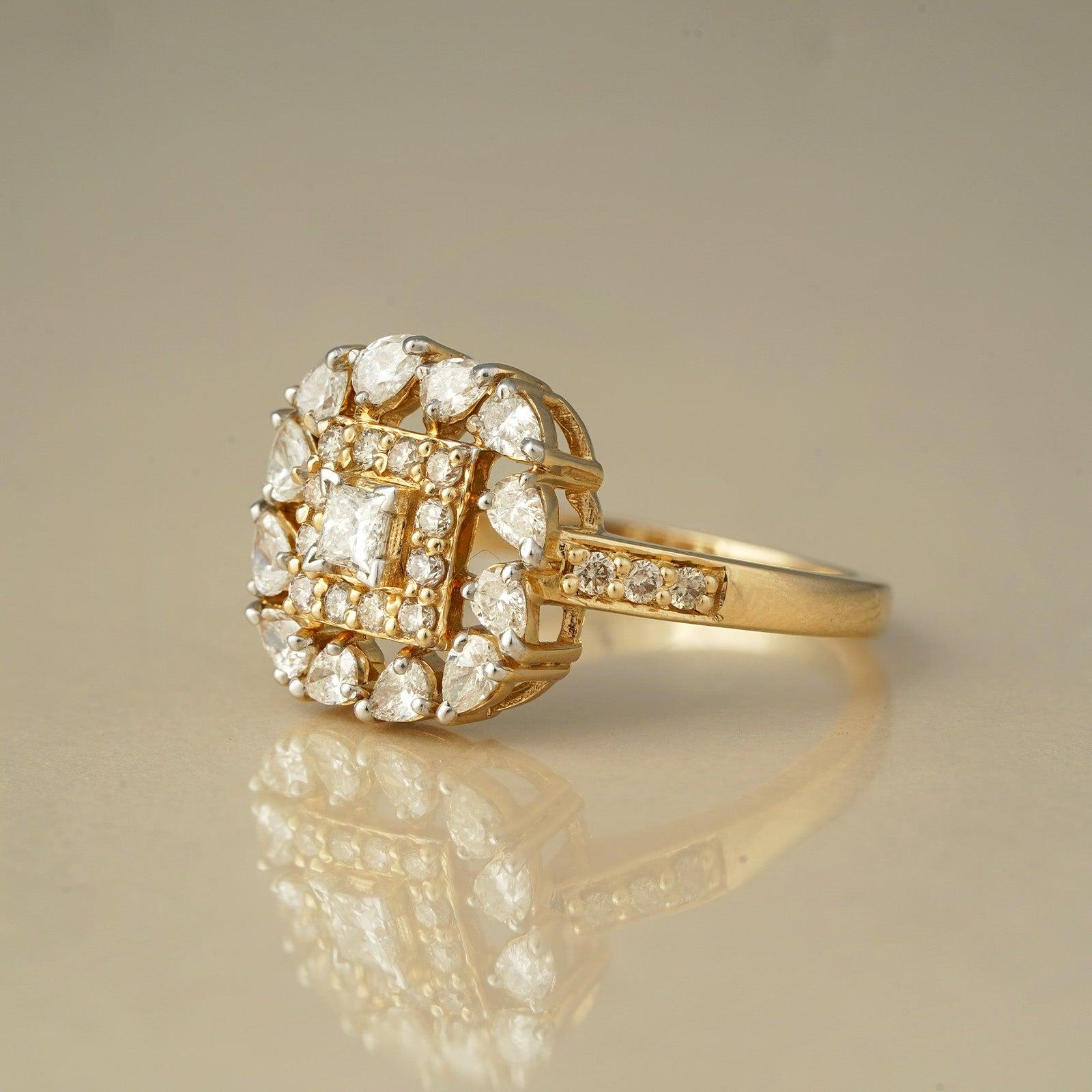 in vendita:  Anello Moi Edie in oro e diamanti 5