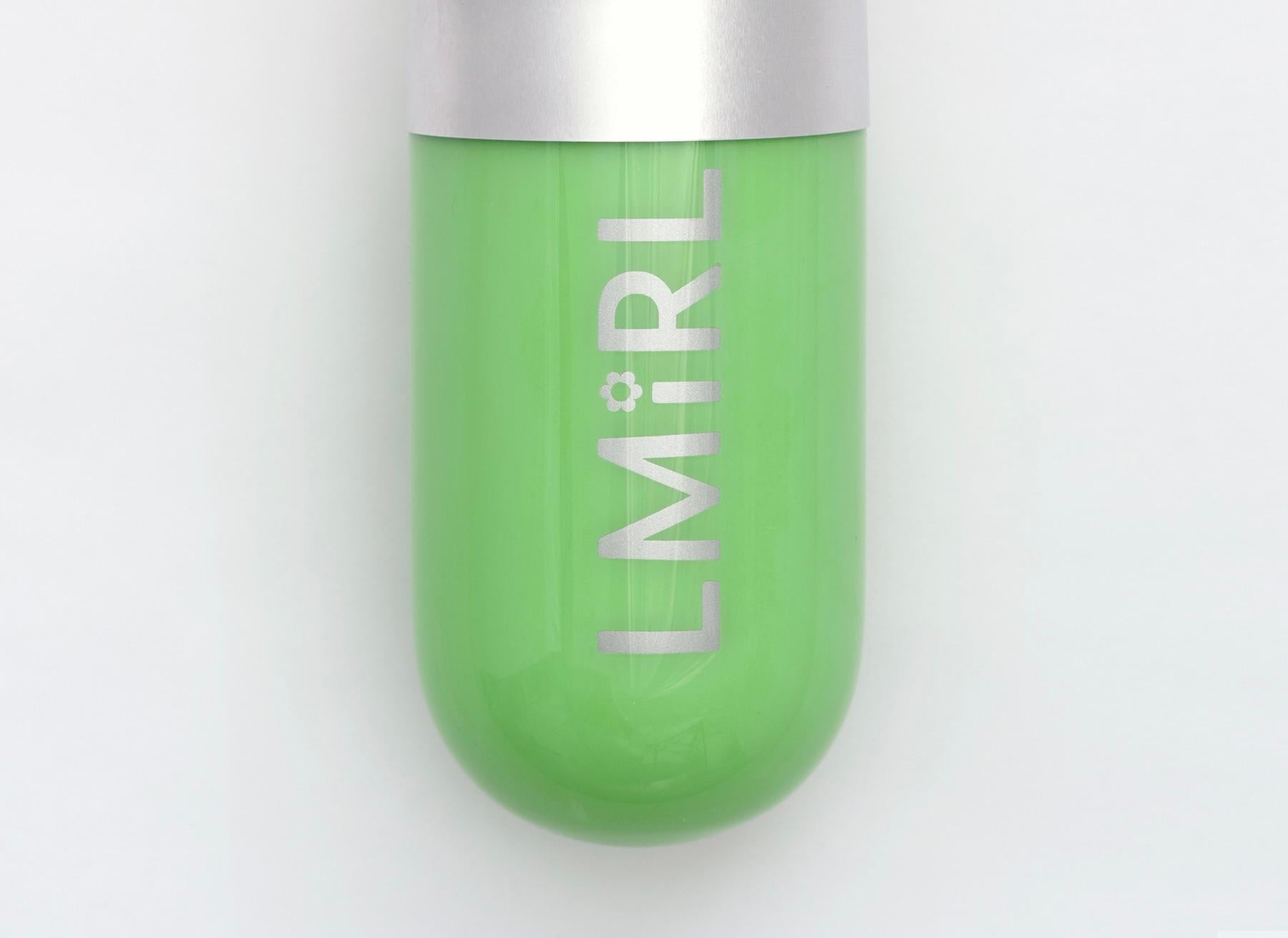 LMIRL (Let's Meet In Real Life) - Scultura pop art in vetro a forma di pillola - Sculpture Contemporaneo di Edie Nadelhaft