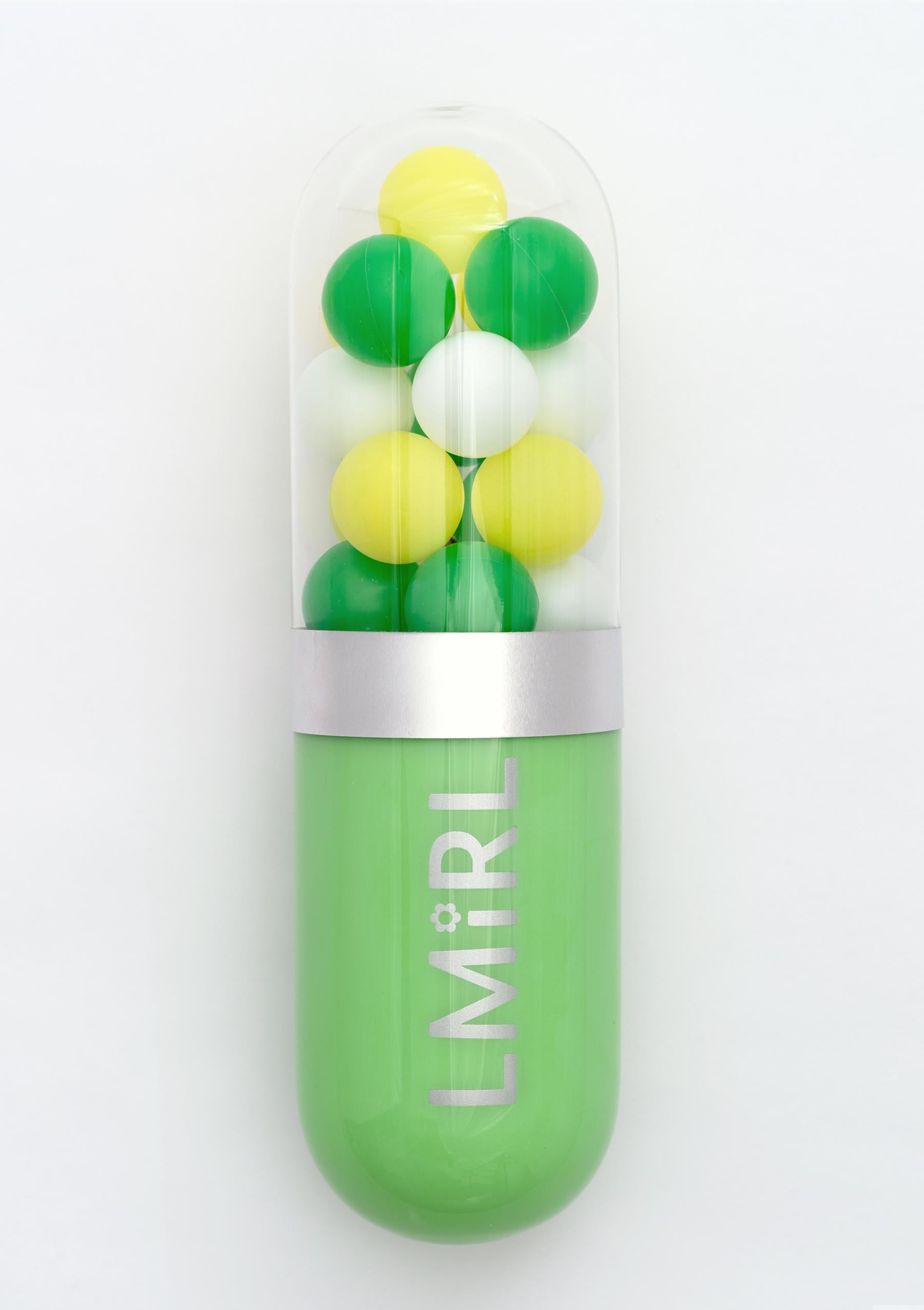 LMIRL (Let's Meet In Real Life) - Scultura pop art in vetro a forma di pillola - Still-Life Sculpture Grigio di Edie Nadelhaft