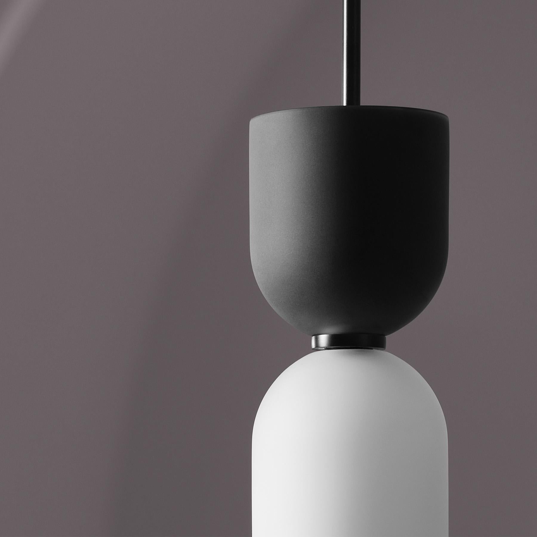 Moderne Groupe de lampes à suspension Edie de Lightmaker Studio en vente