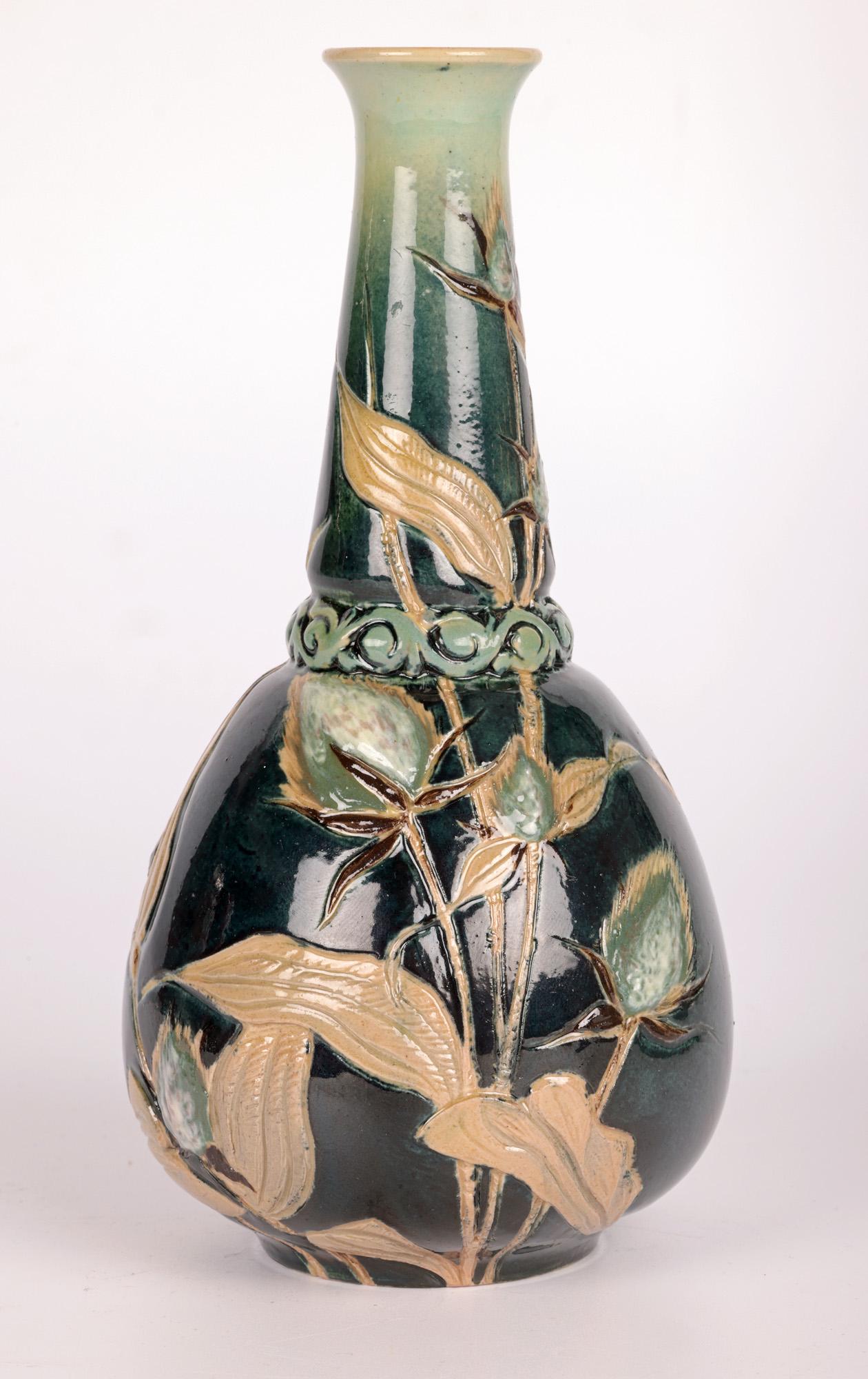 Edith D Lupton Doulton Lambeth Aesthetic Movement Vase à chardon en vente 2