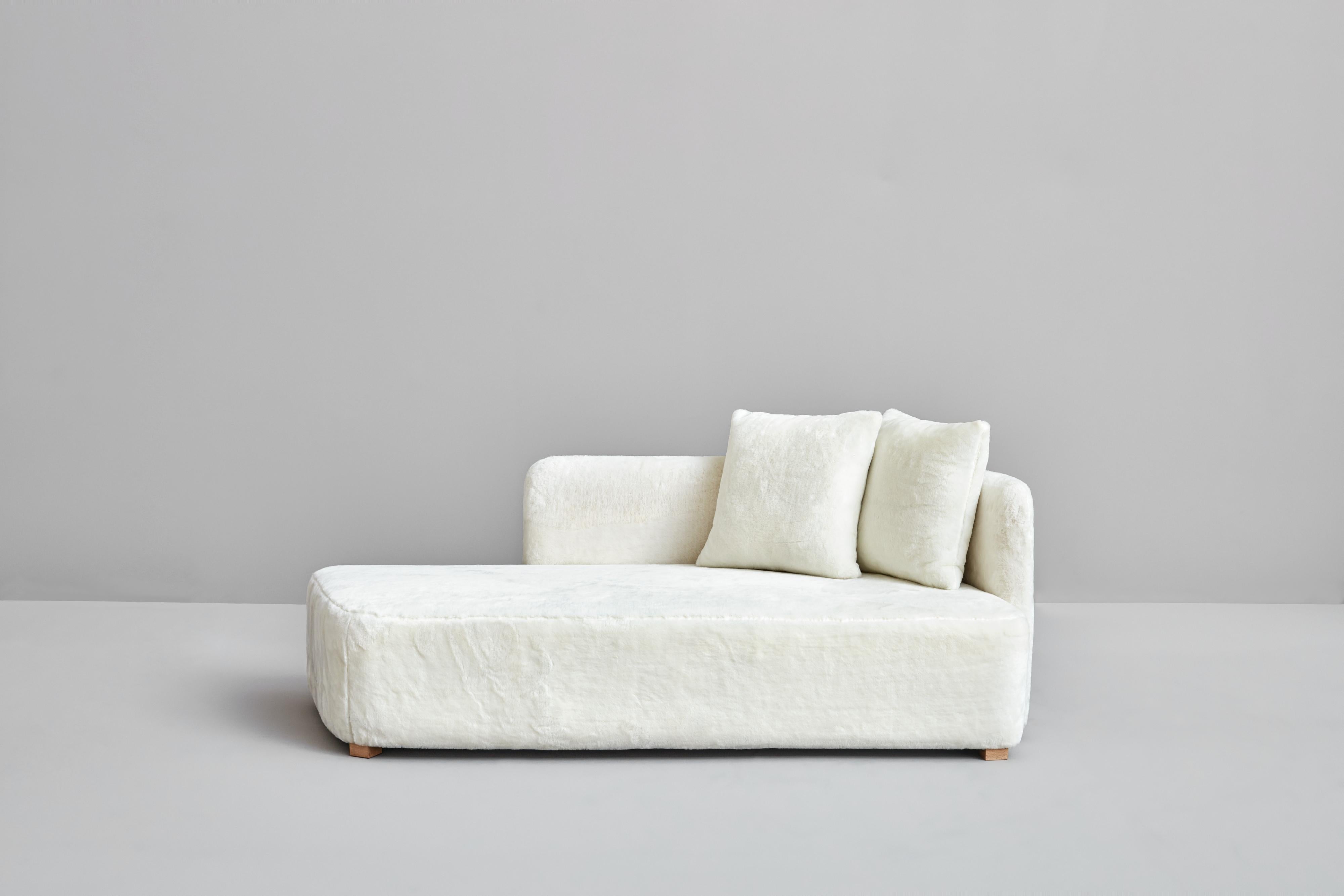 Contemporary Edith Daybed by Pepe Albargues