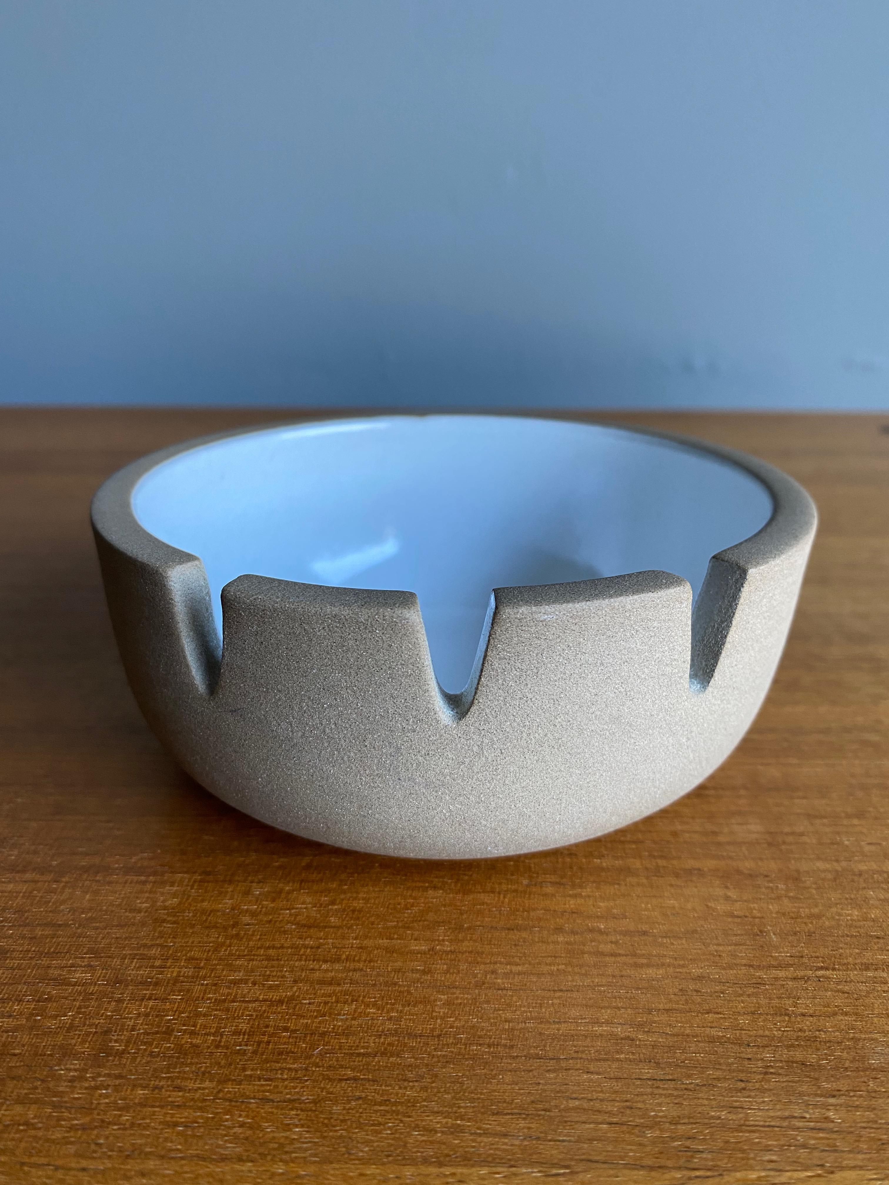 Mid-Century Modern Cendrier Edith Heath par Heath Ceramics en vente