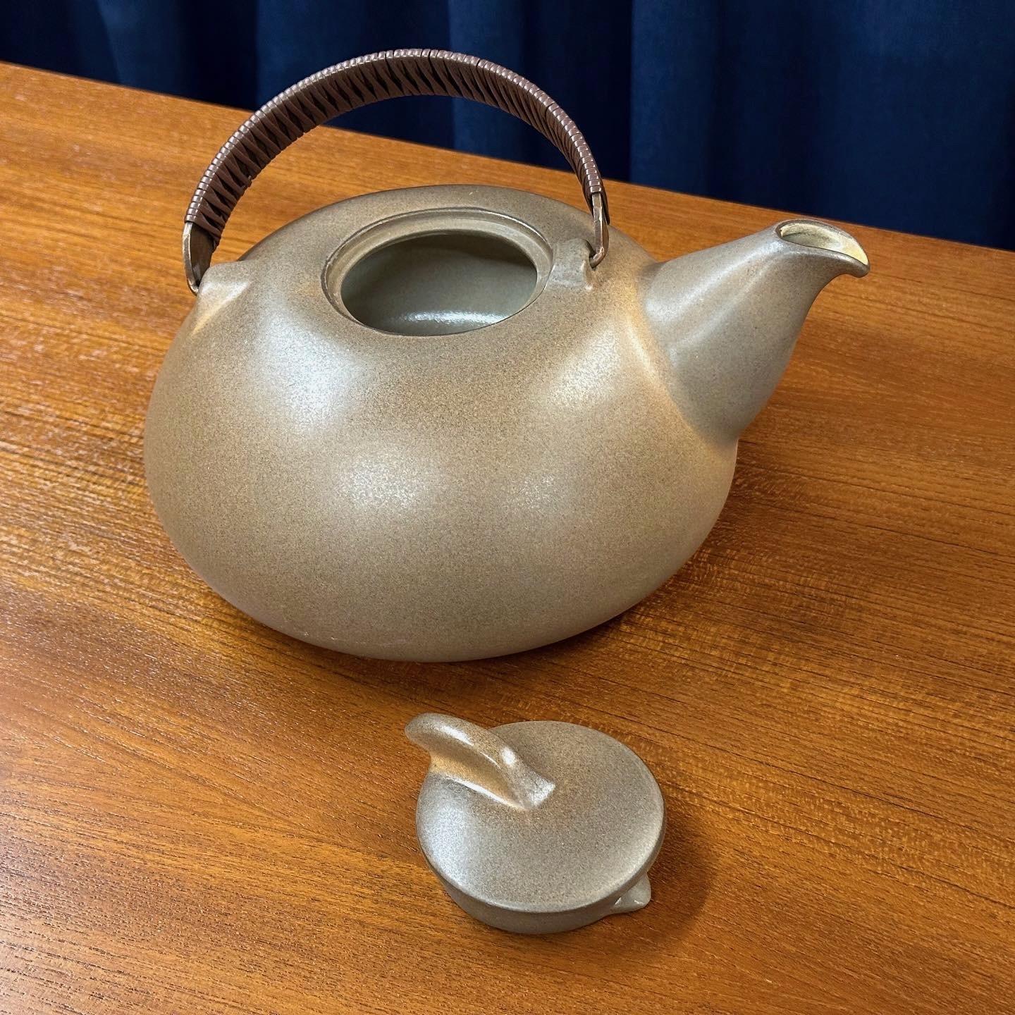 Mid-Century Modern Edith Heath Ceramic Teapot, 1949-1951