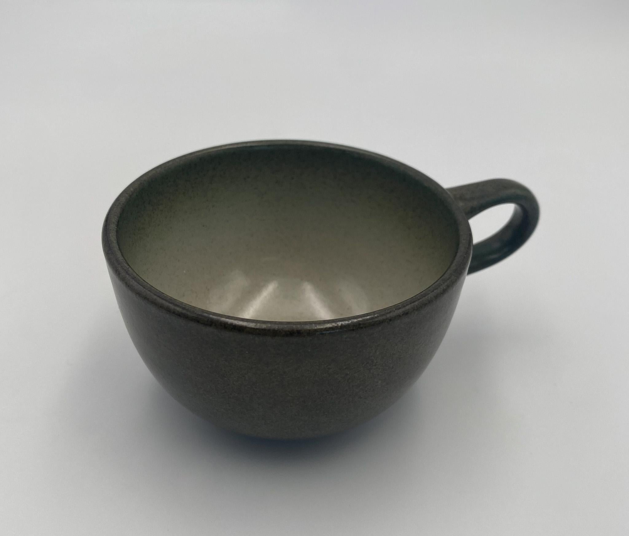Coupe Line Pottery Sea & Sand Ceramic Cup Edith Heath, vers 1960 en vente 3