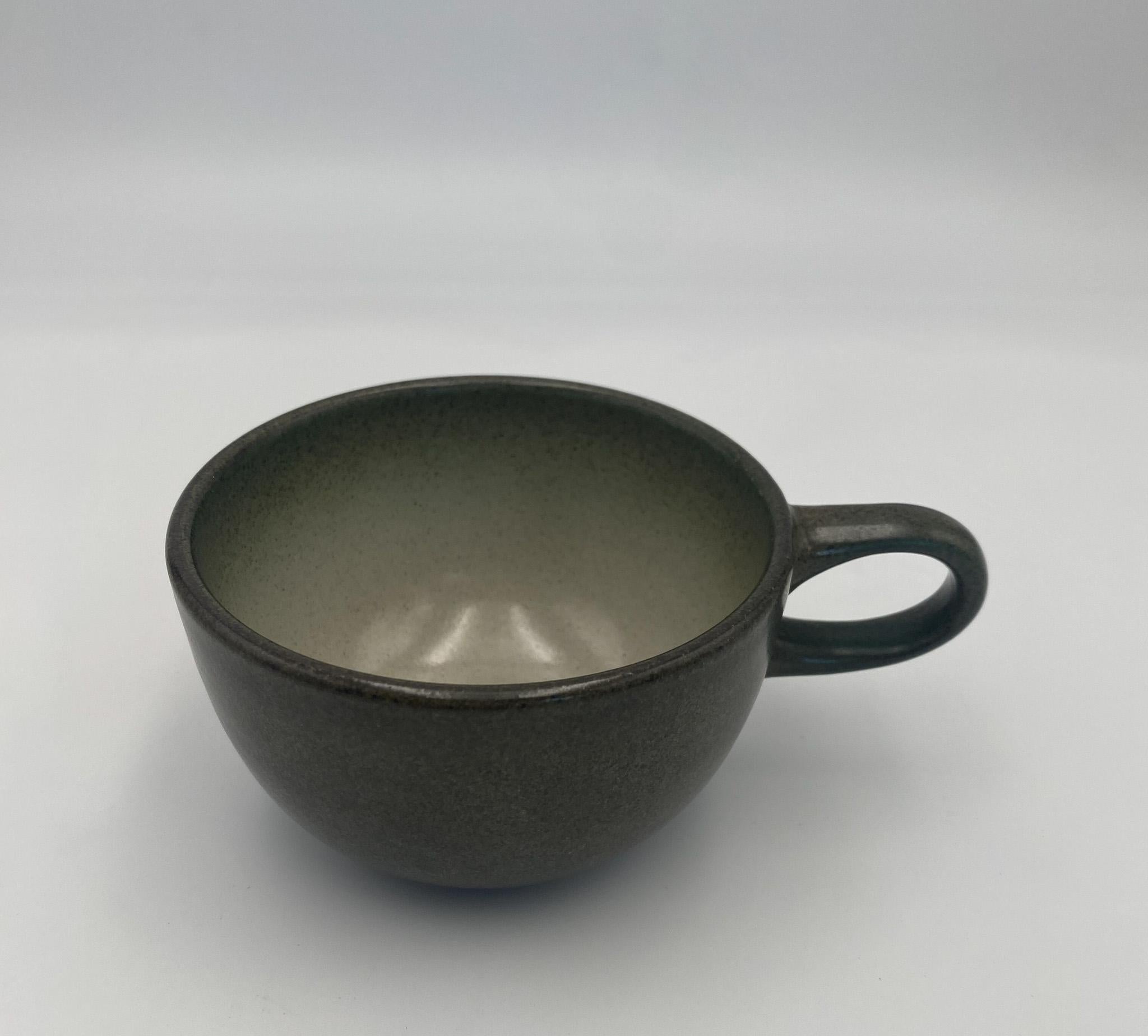 American Edith Heath Coupe Line Pottery Sea & Sand Ceramic Cup, c.1960 For Sale