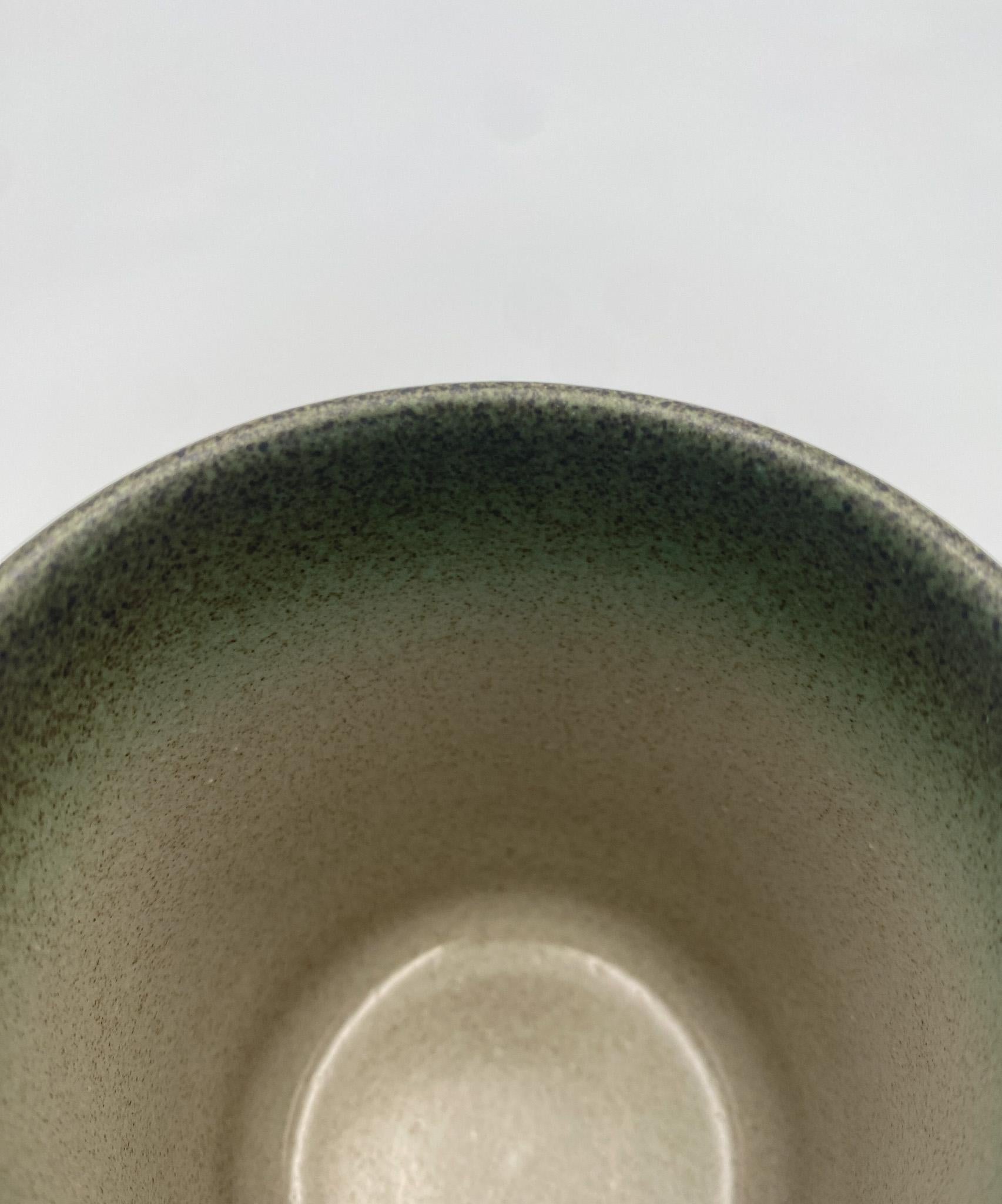 Américain Coupe Line Pottery Sea & Sand Ceramic Cup d'Edith Heath, Californie, vers 1960 en vente
