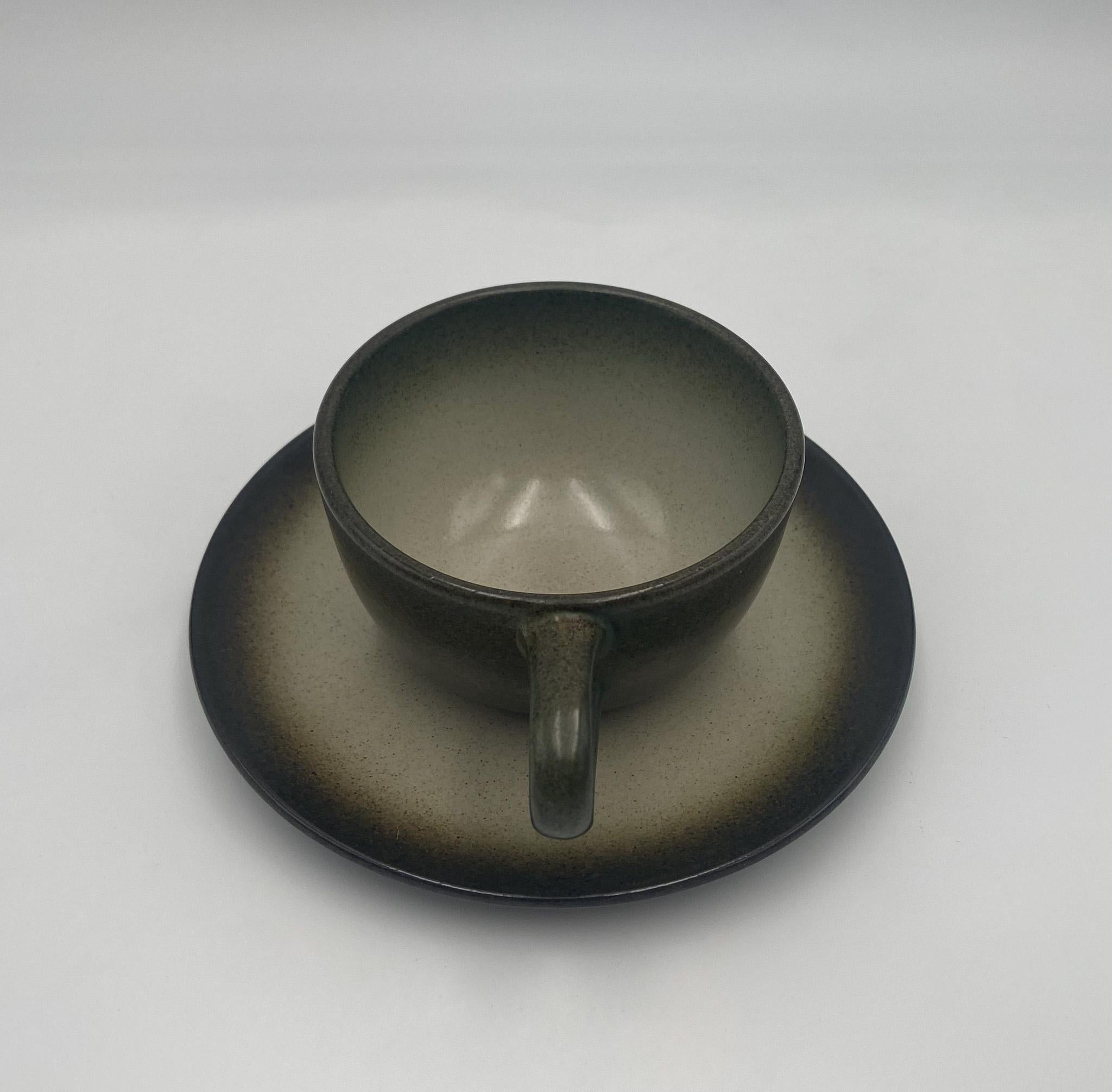 American Edith Heath Coupe Line Pottery Sea & Sand Ceramic Cup & Saucer, c.1960 For Sale