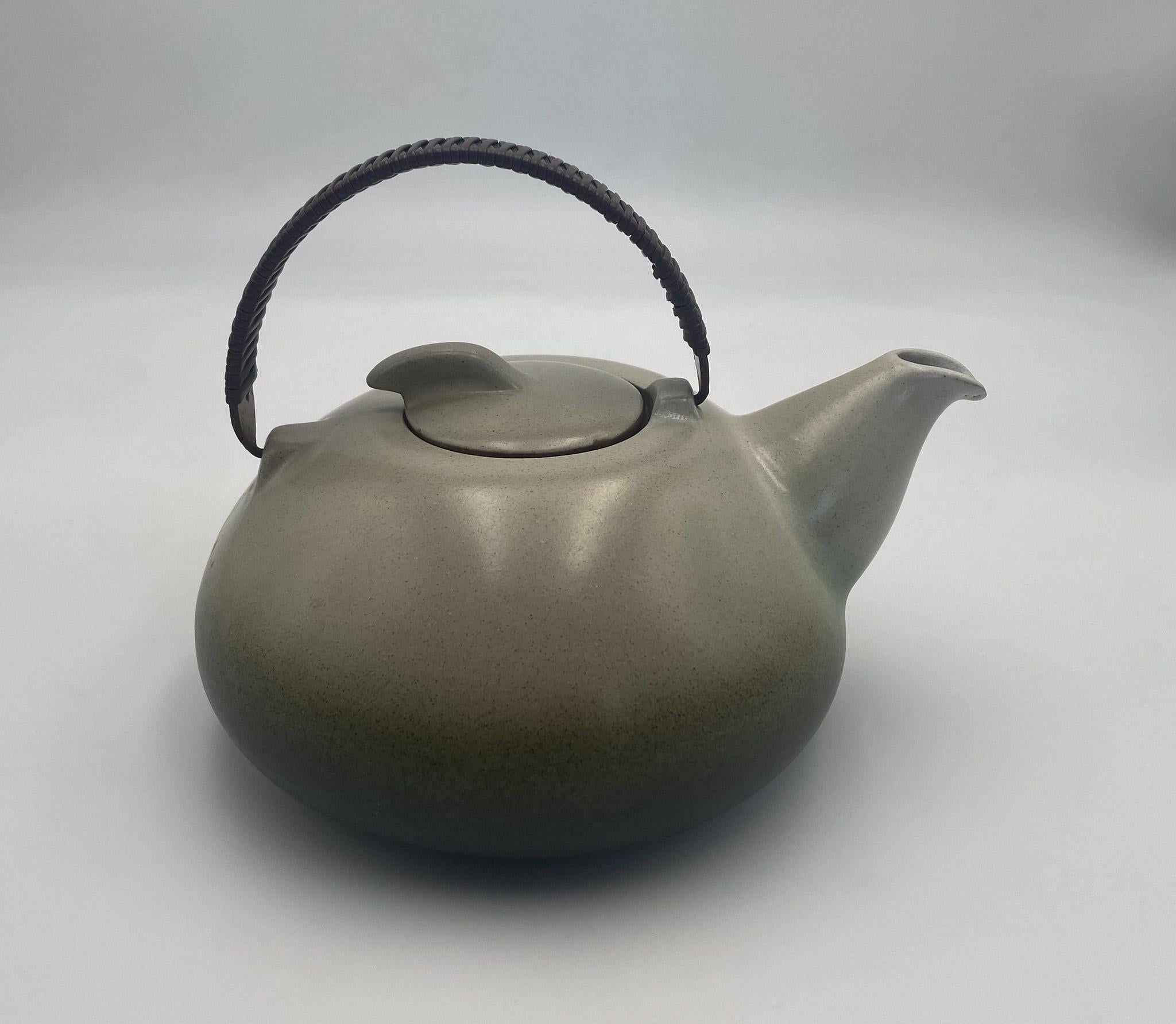 American Edith Heath Coupe Line Pottery Sea & Sand Ceramic Teapot, California, c.1960