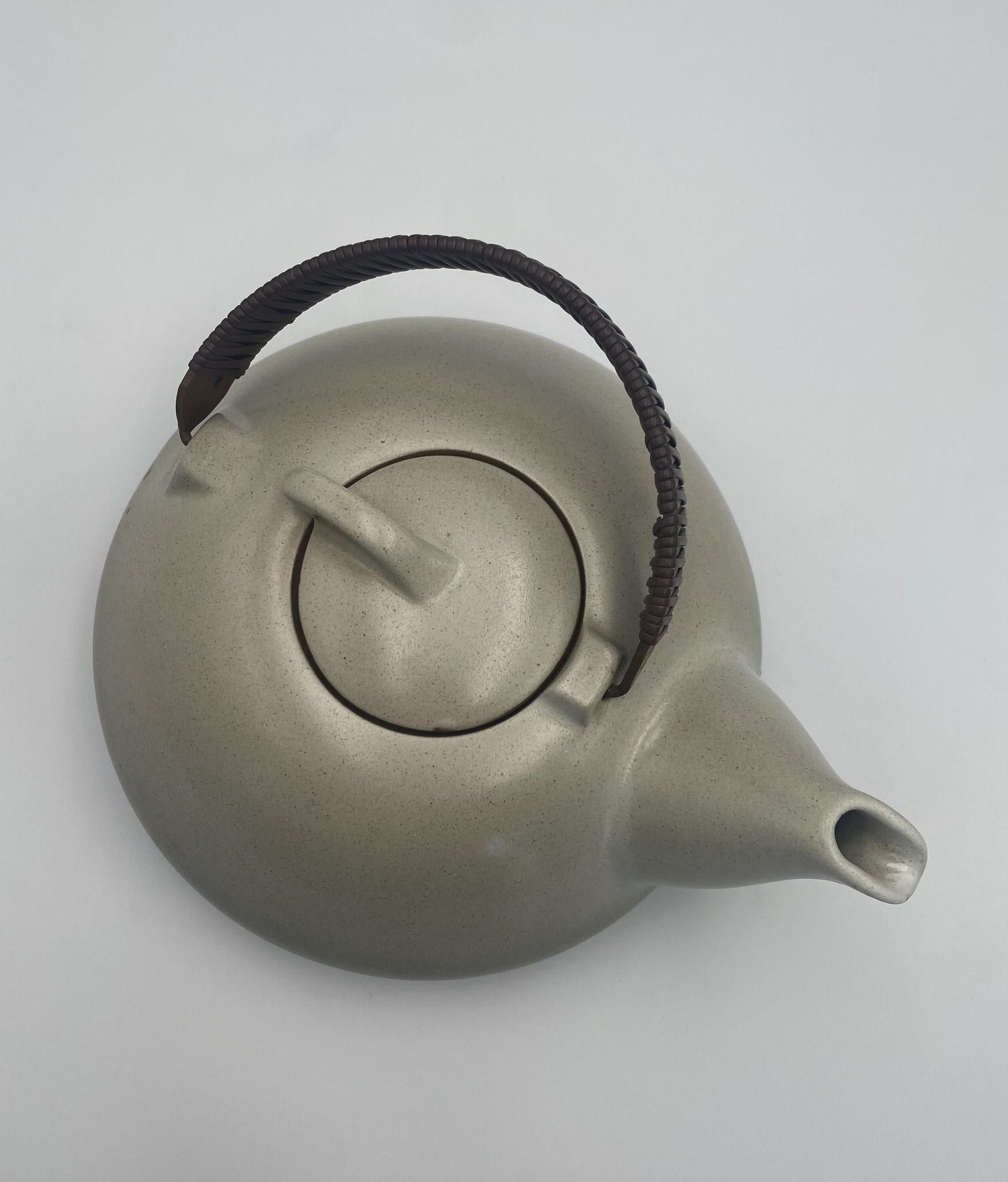 Edith Heath Coupe Line Pottery Sea & Sand Ceramic Teapot, California, c.1960 1