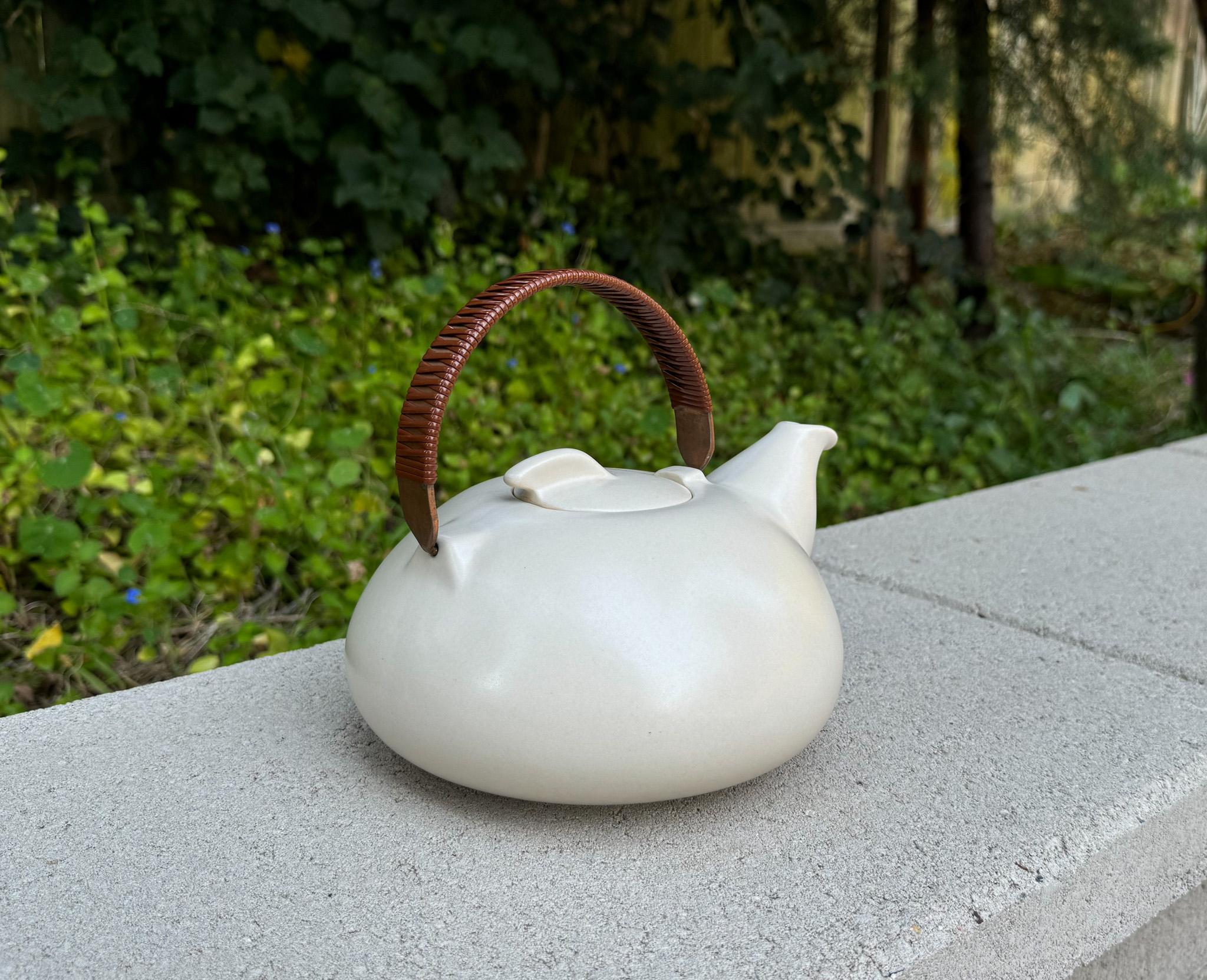 Edith Heath Pottery Ceramic Teapot, California, c.1960 2