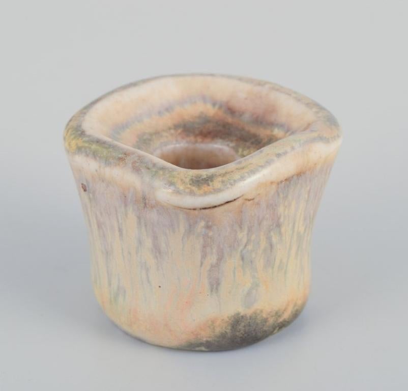 Danese Edith Sonne per Saxbo, Danimarca. Piccolo candeliere in ceramica. Metà del XX secolo. in vendita