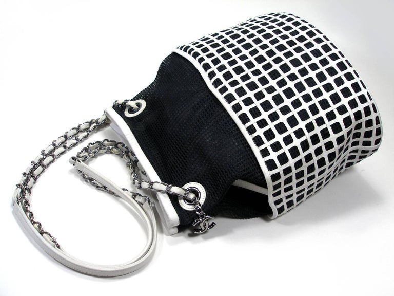 Edition Limited Chanel White Leather and Mesh Black Fabric Bucket Shoulder Bag For Sale at 1stdibs