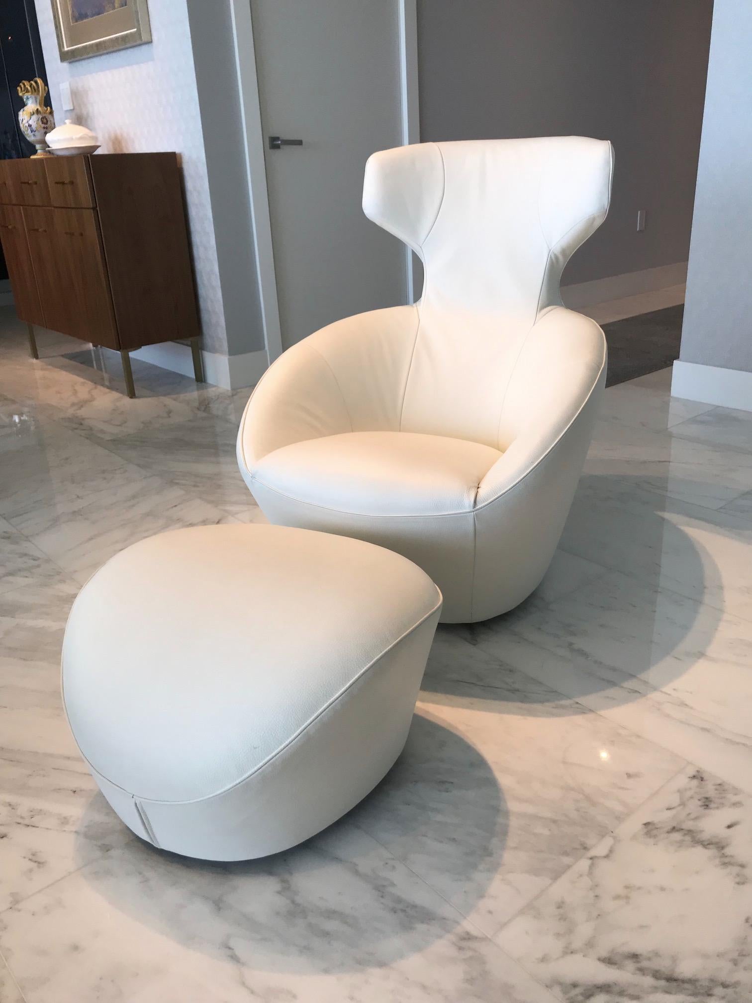 Fauteuil pivotant Edito en cuir blanc de Roche Bobois 2