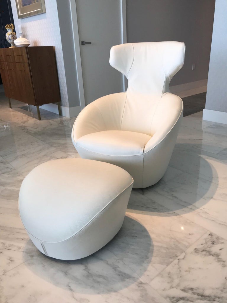 Edito Swivel Lounge Chair in White Leather by Roche Bobois at 1stDibs