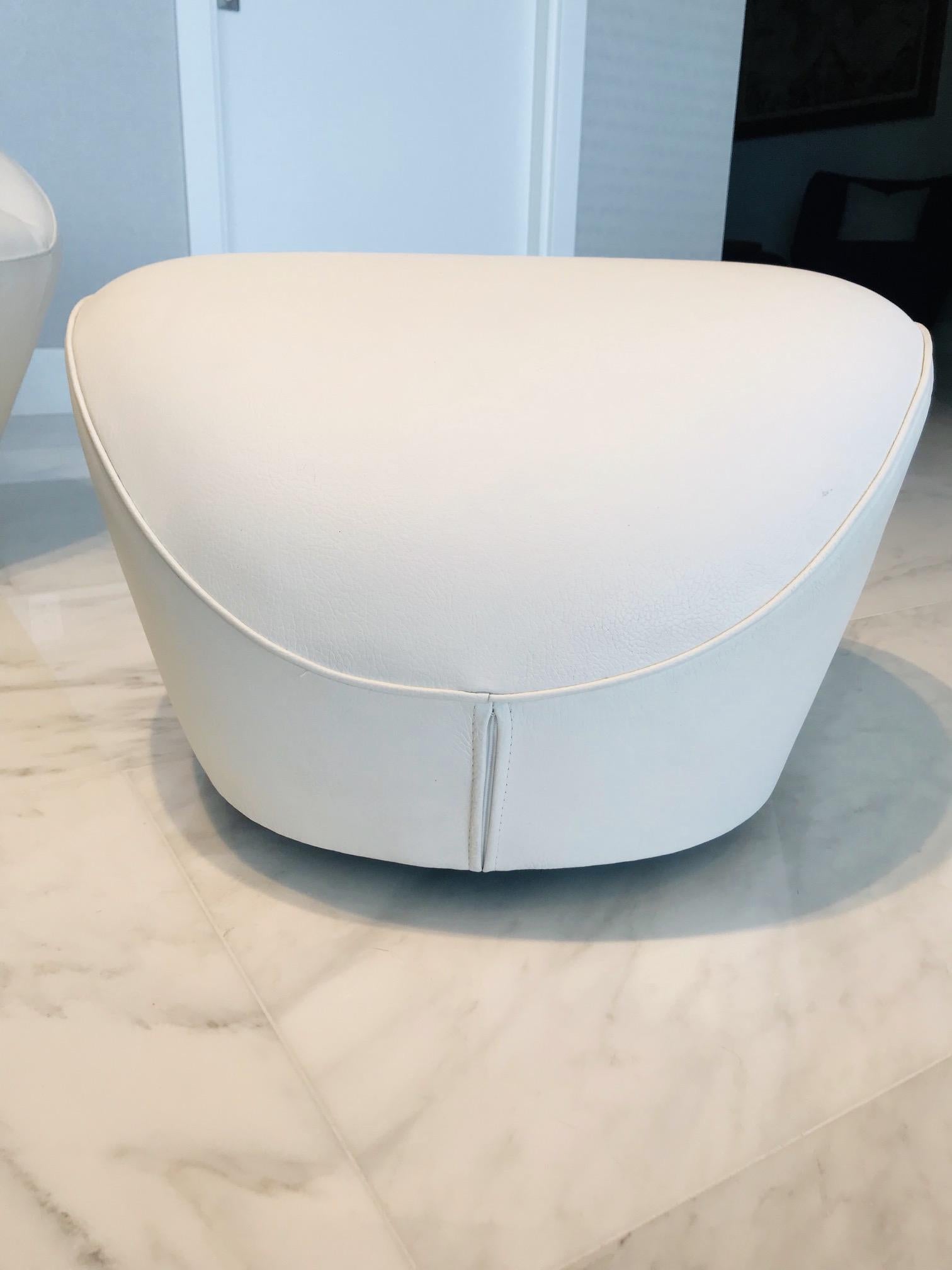 Edito Swivel Lounge Chair in White Leather by Roche Bobois 5