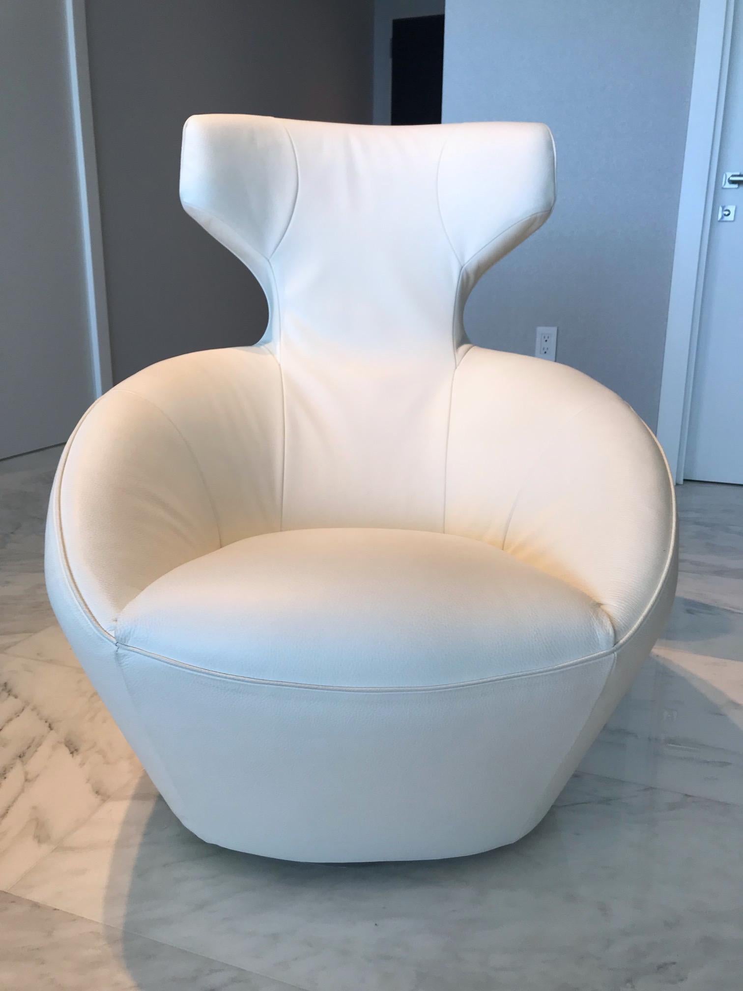 Mid-Century Modern Fauteuil pivotant Edito en cuir blanc de Roche Bobois