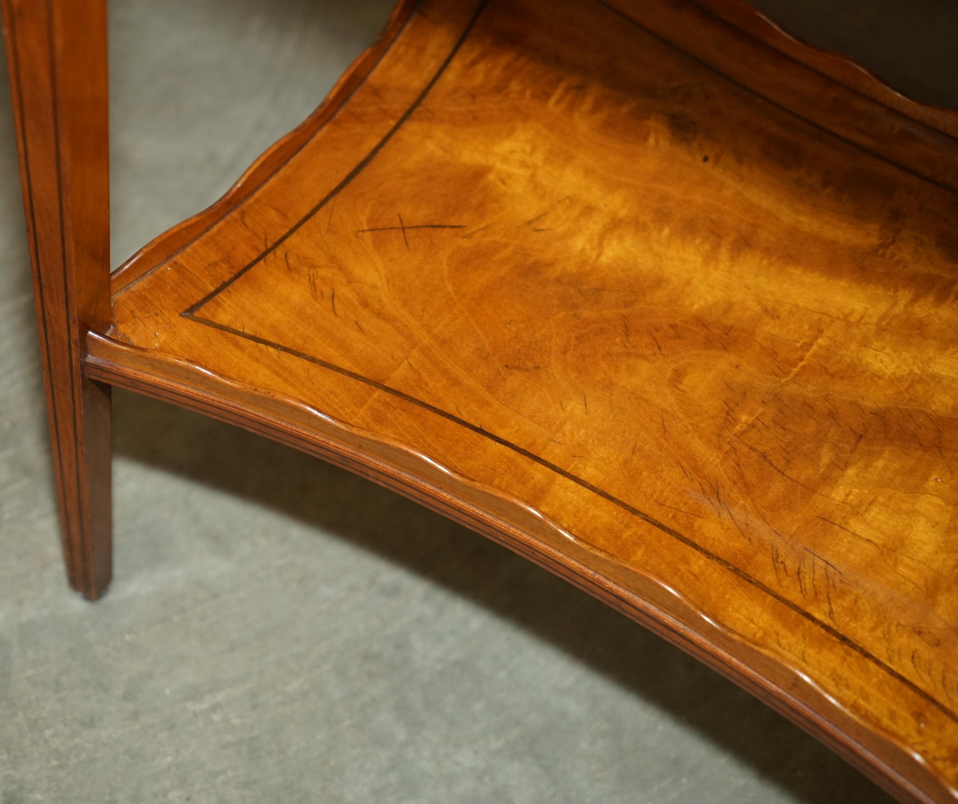 EDITORS CHOICE ANTIQUE HOWARD & SON'S SHERATON REVIVAL GAMES CARDS SiDE TABLE For Sale 3