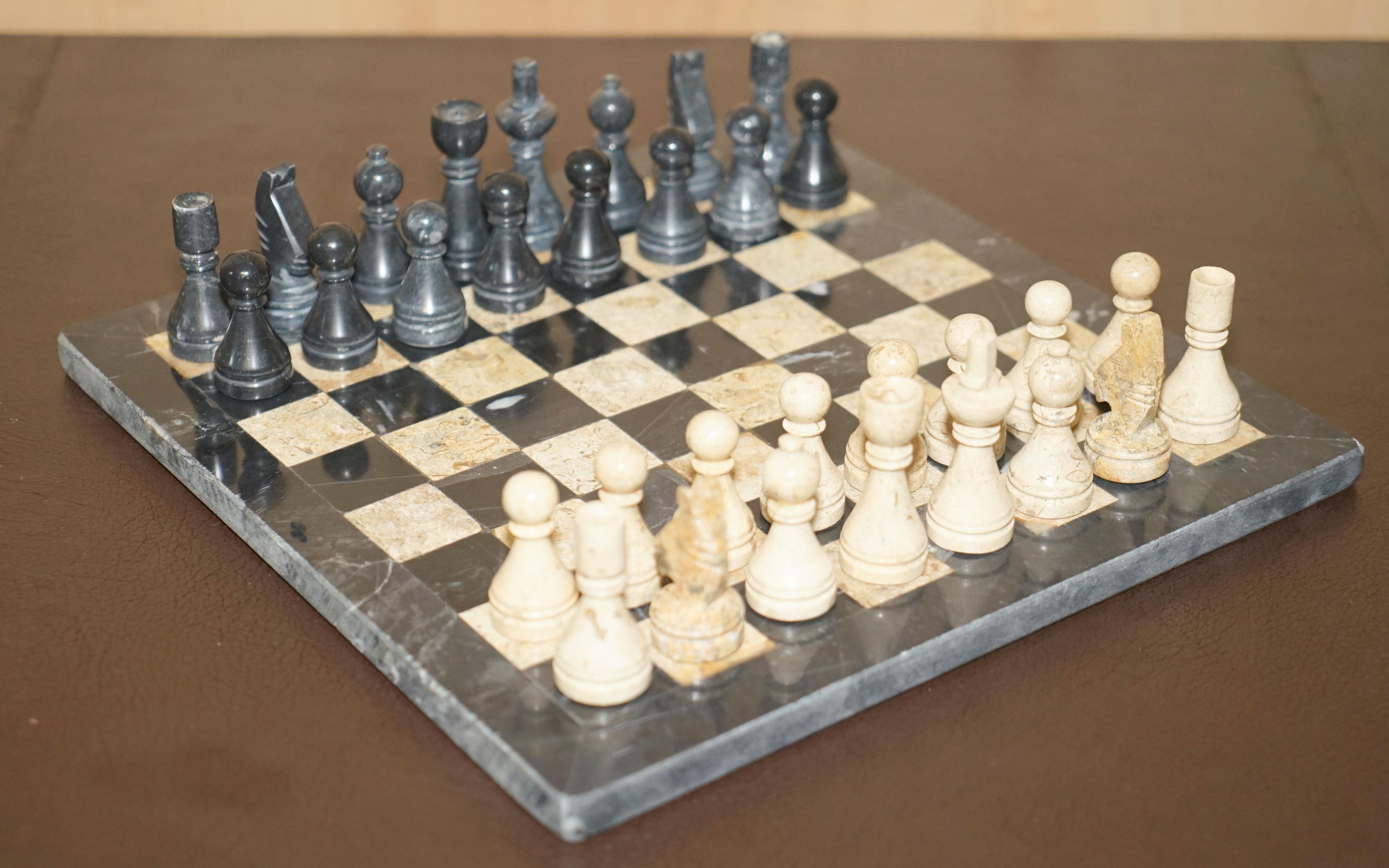 We are delighted to offer for sale this stunning antique solid Italian marble chessboard & pieces set

A truly stunning and highly collectable suite, they look fantastic in any setting and play very nicely 

The condition is fantastic for the