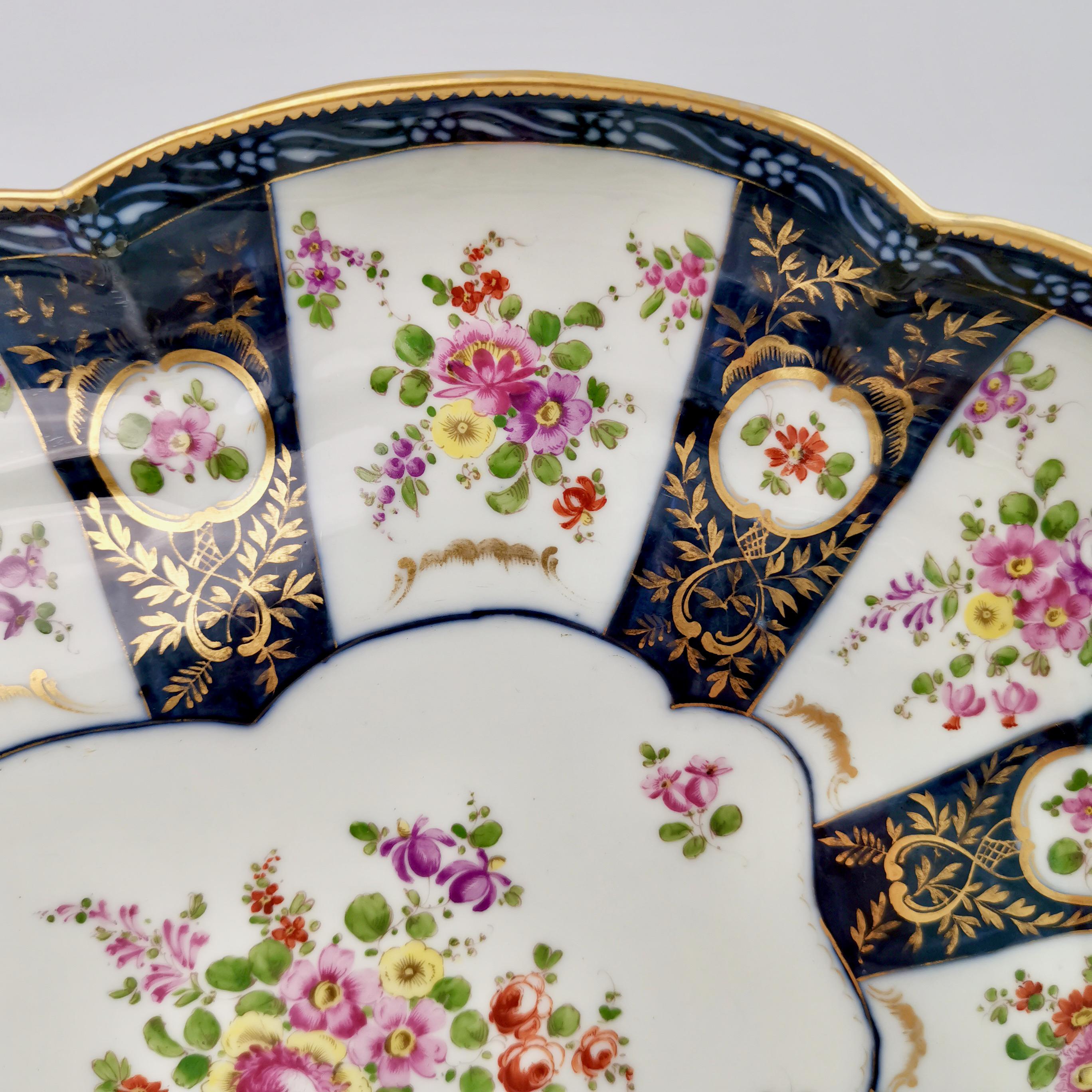 Edmé Samson Porzellan Kabarett-Tablett, Worcester-Stil Blau mit Blumen, 19. (Französisch) im Angebot