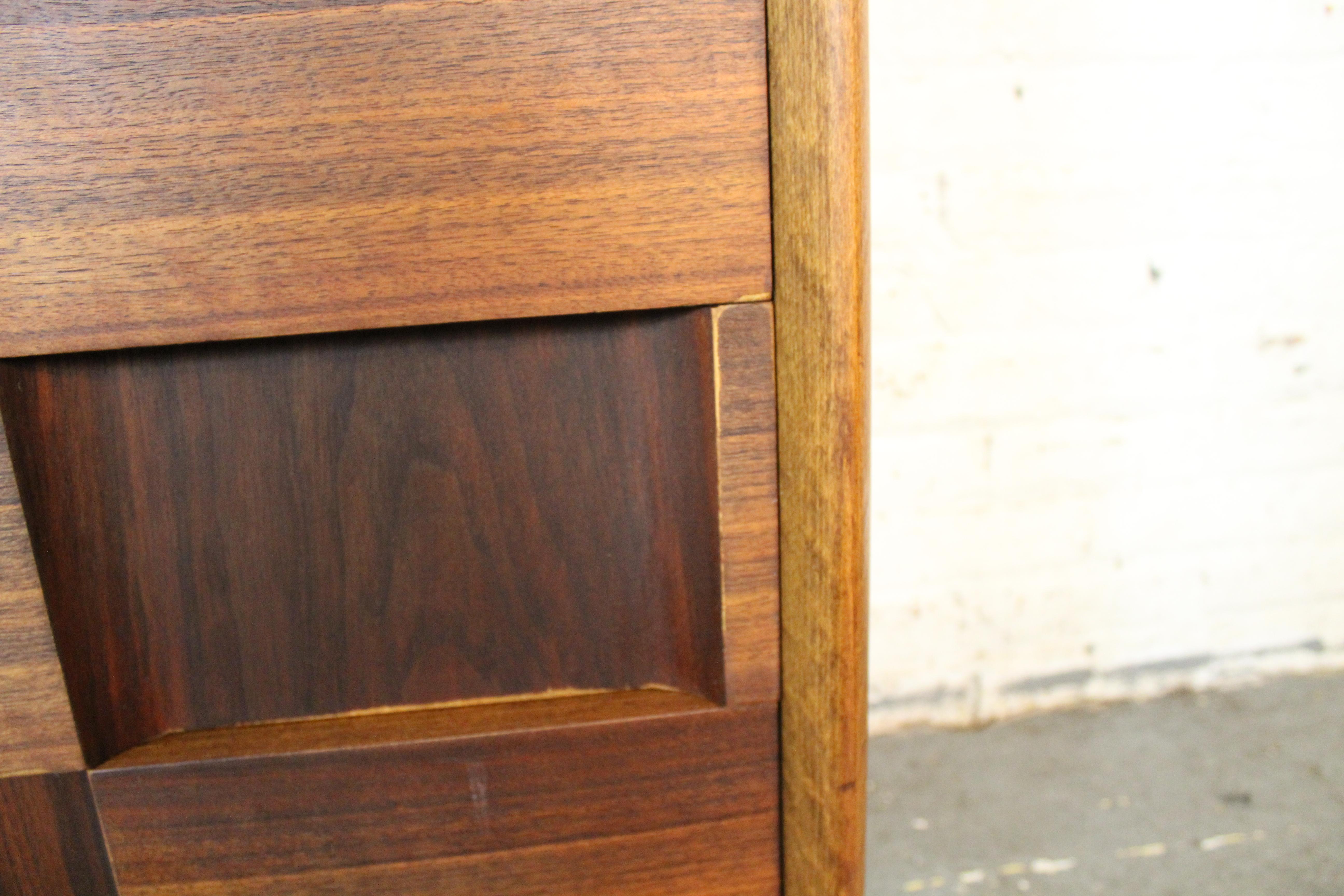 Edmond J. Spence Commode en damier en vente 11