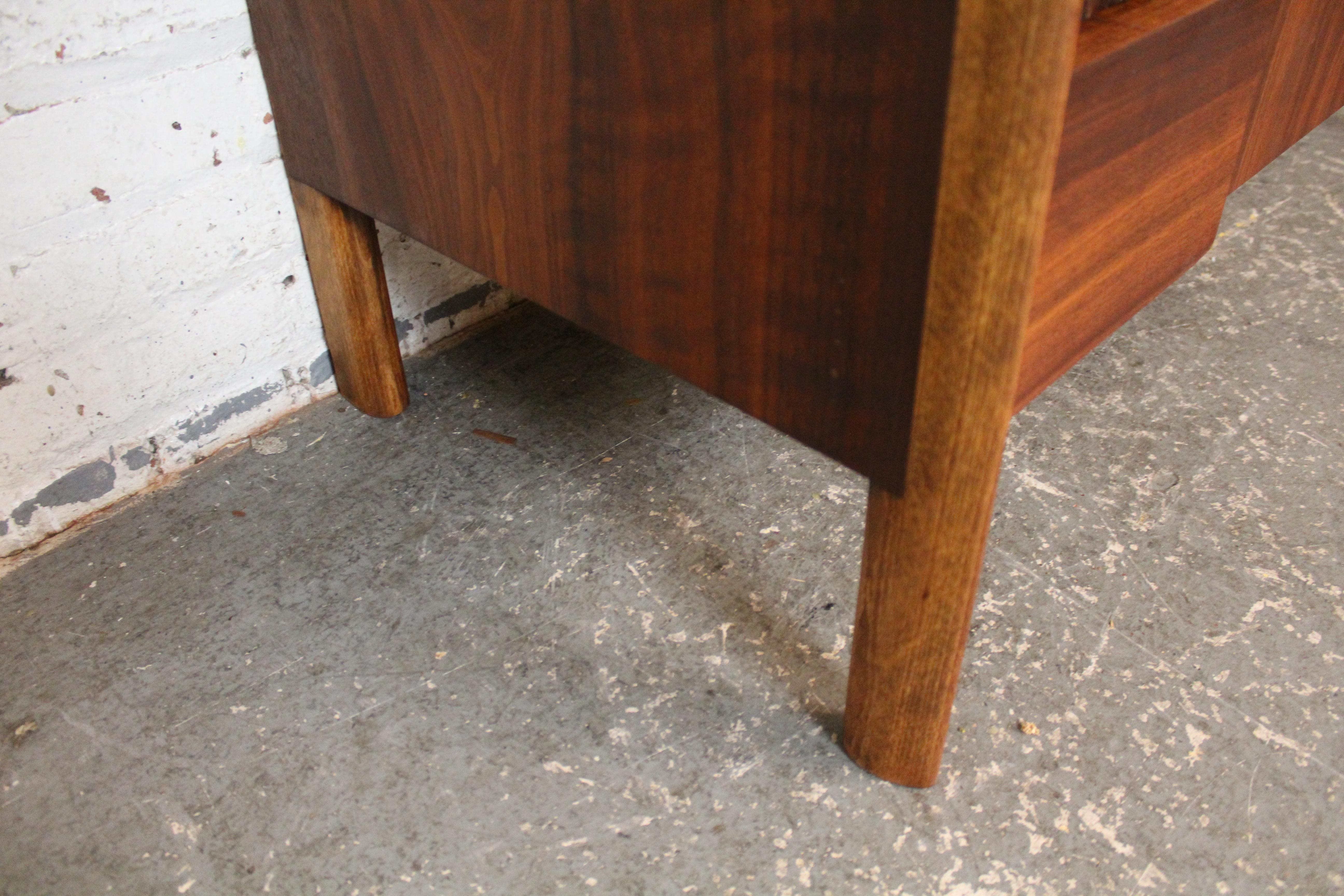 Edmond J. Spence Commode en damier en vente 14