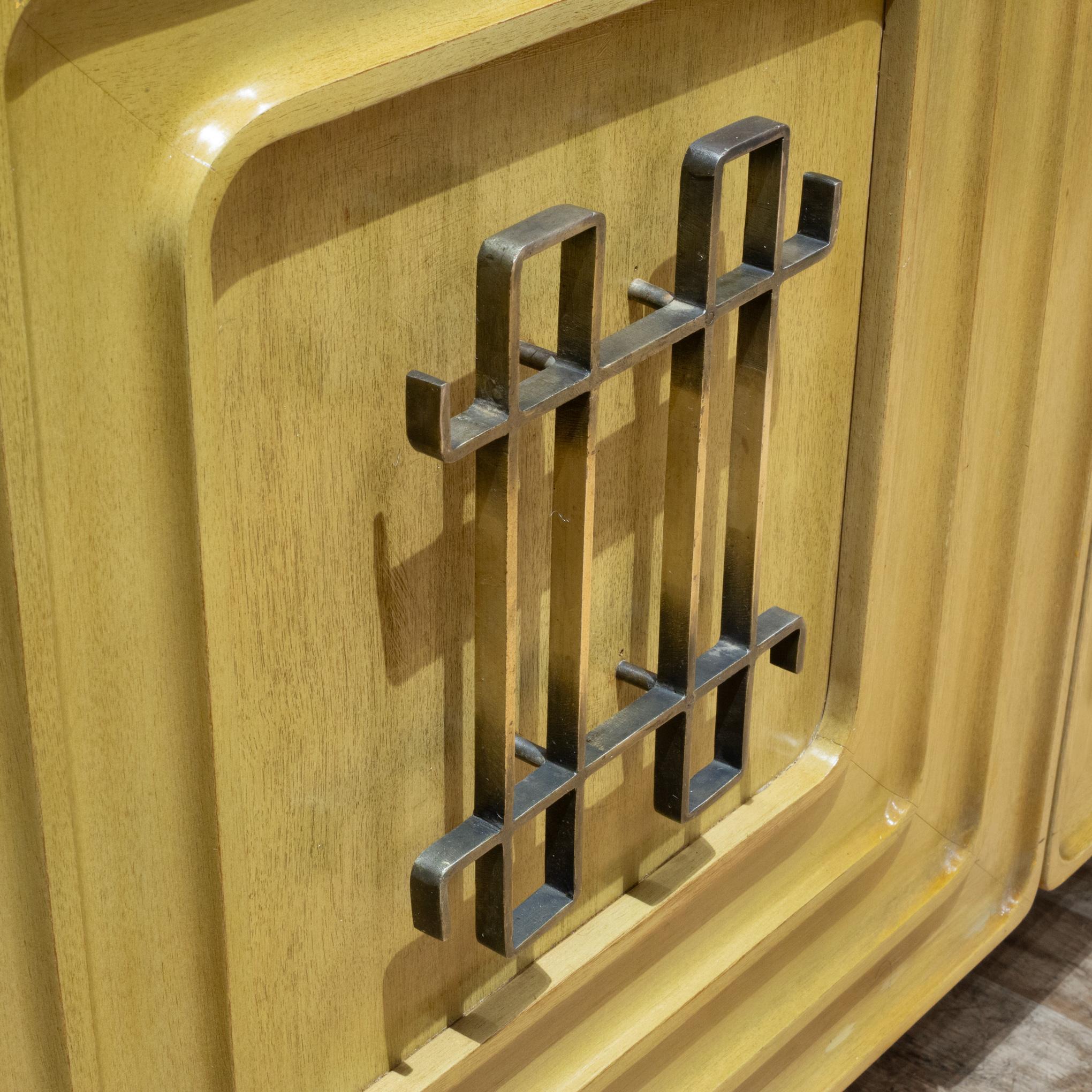 Credenza Edmond J. Spence para Industria Meublera, Modernismo mexicano c.1950 siglo XX en venta