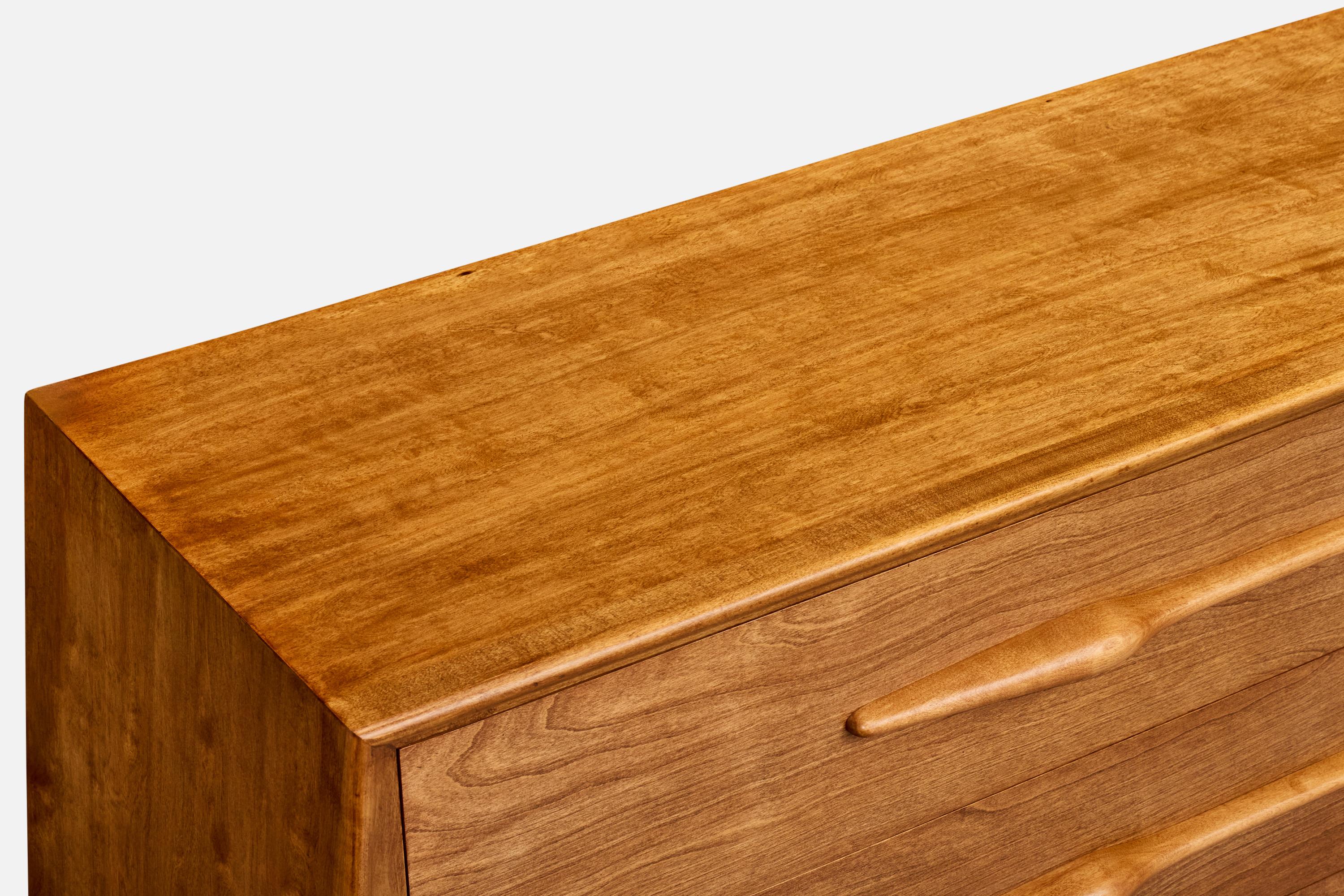 Edmond J. Spence, Kommode, Birke, Schweden, 1950er Jahre im Zustand „Gut“ im Angebot in High Point, NC