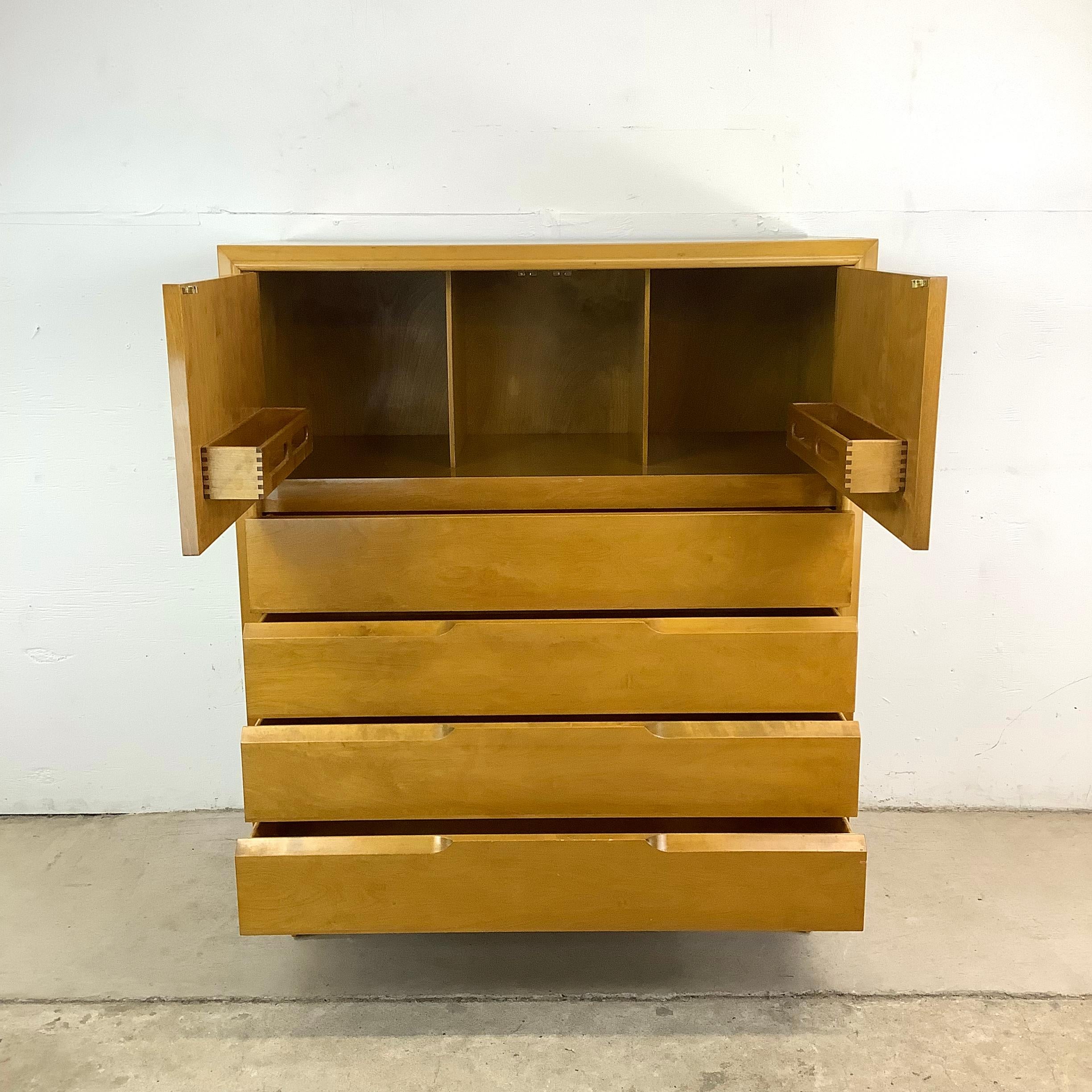 Edmond J. Spence Highboy Dresser In Good Condition For Sale In Trenton, NJ