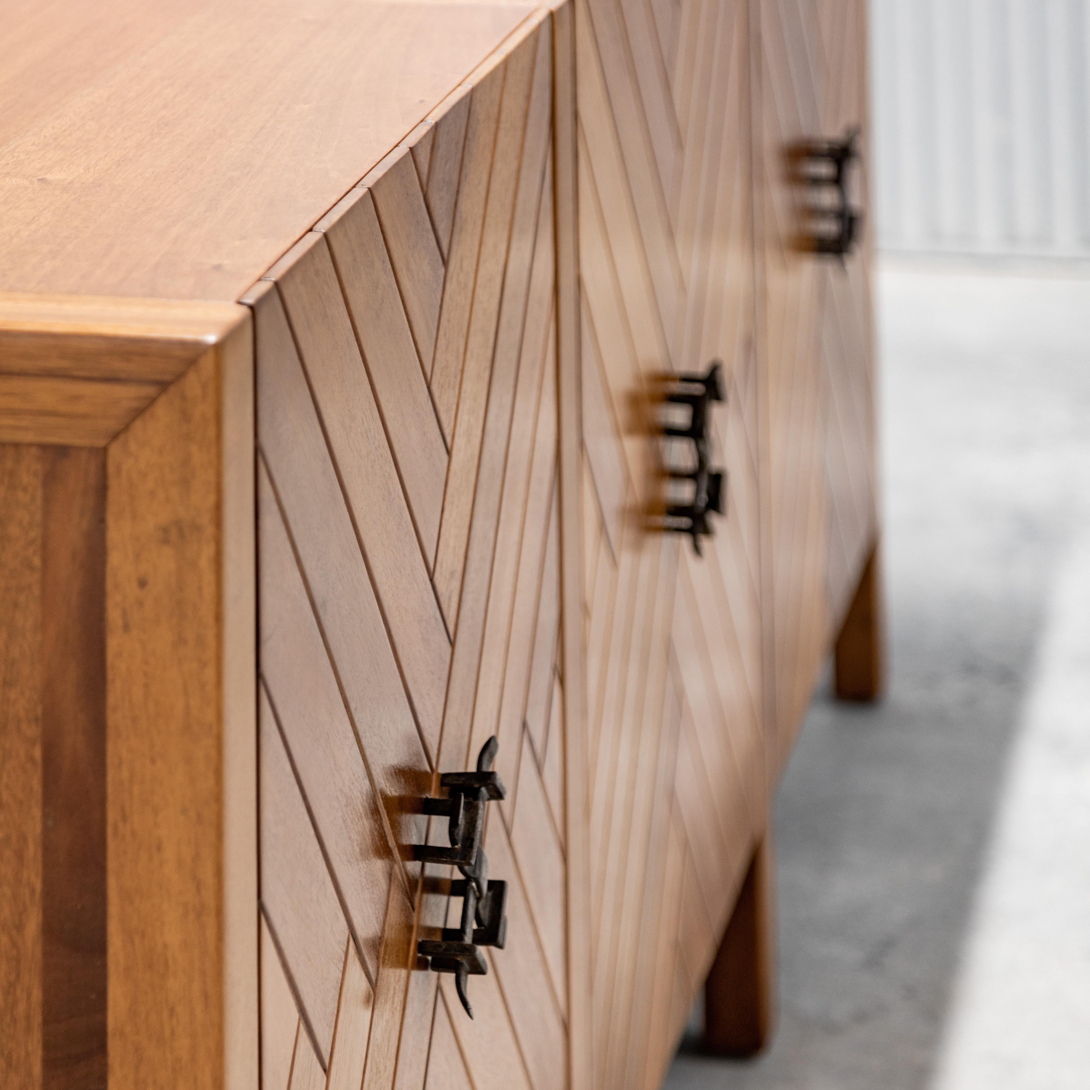 Edmond J. Spence  Credenza intarsiata 7
