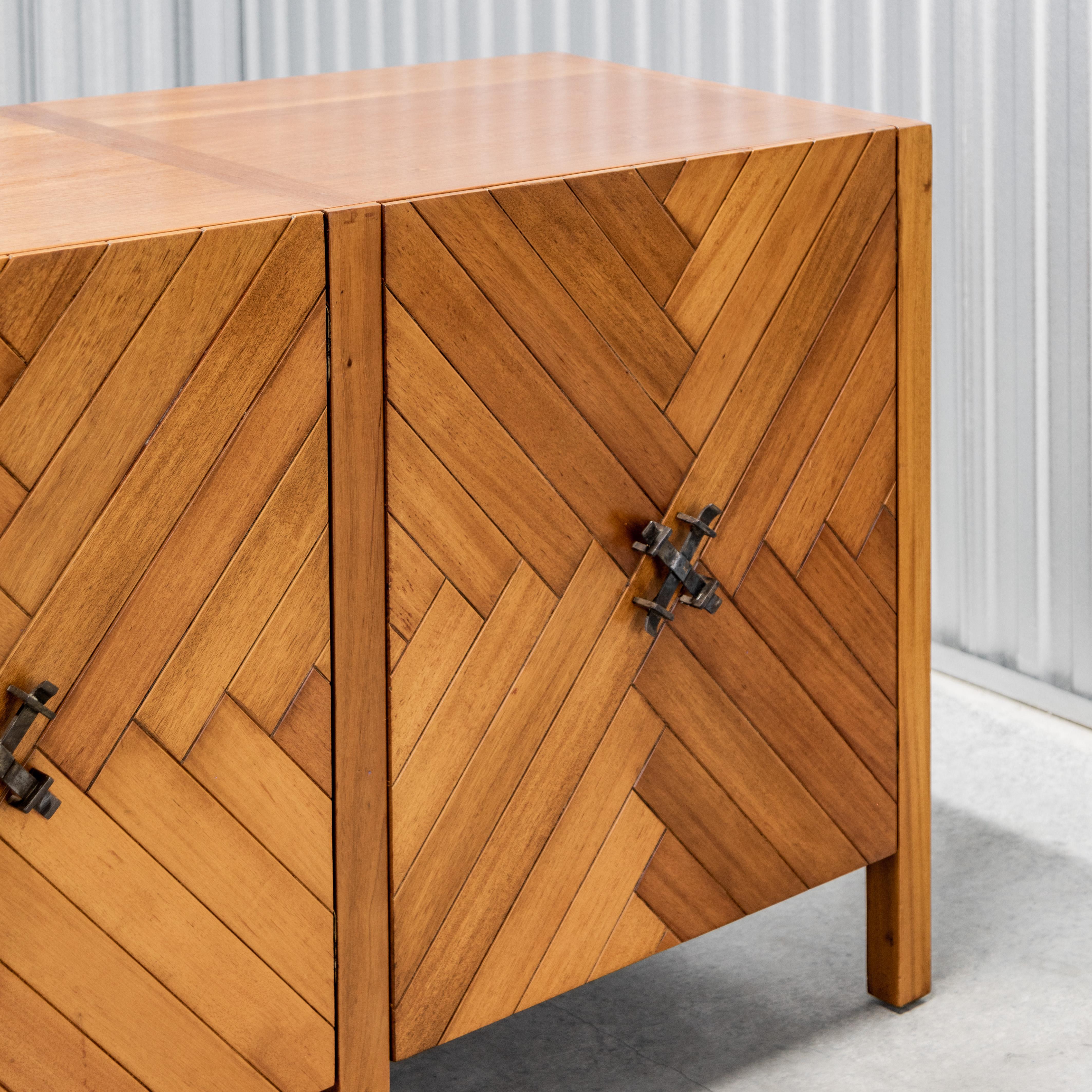 Marqueterie Edmond J. Spence  Credenza intarsiata