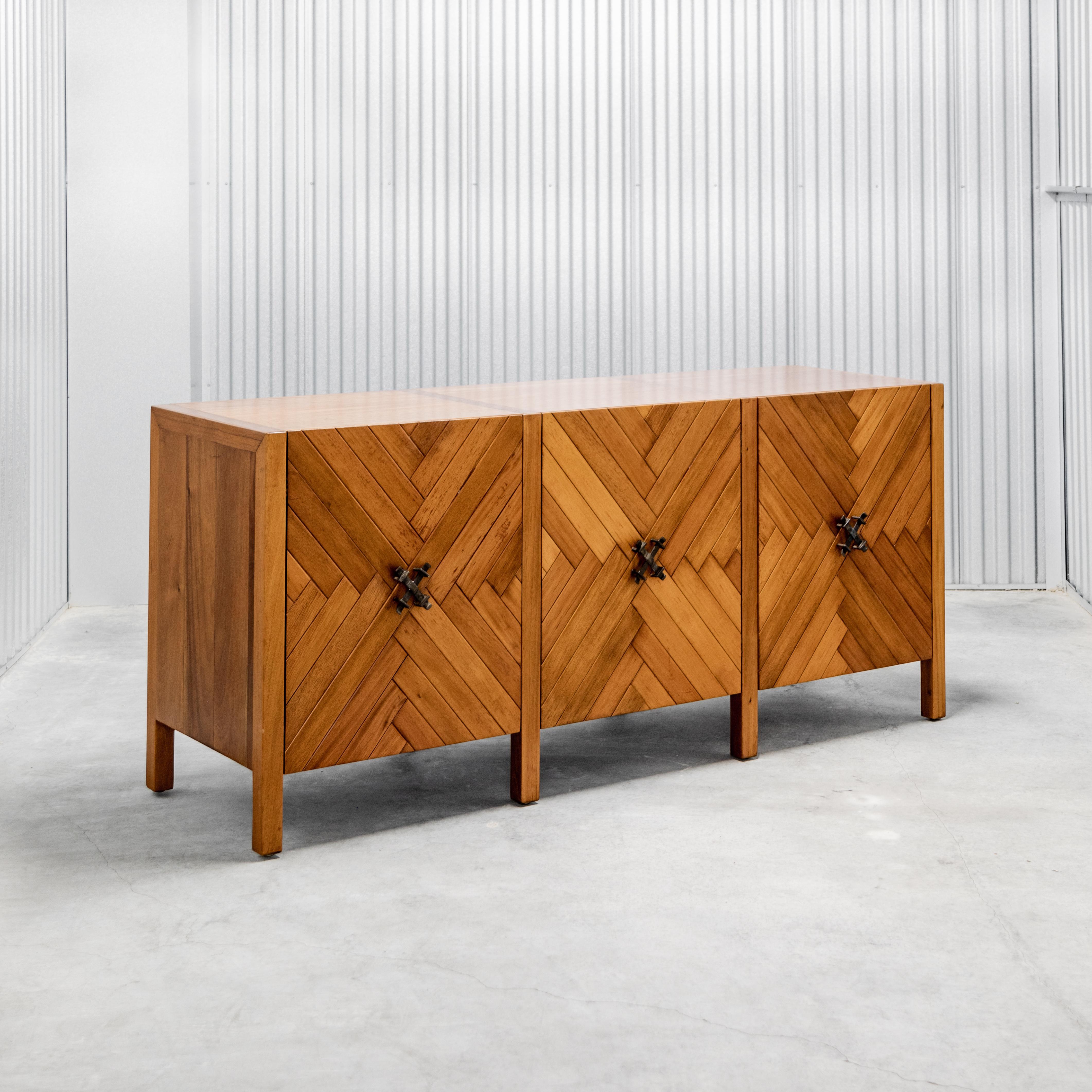 Edmond J. Spence  Credenza intarsiata 2