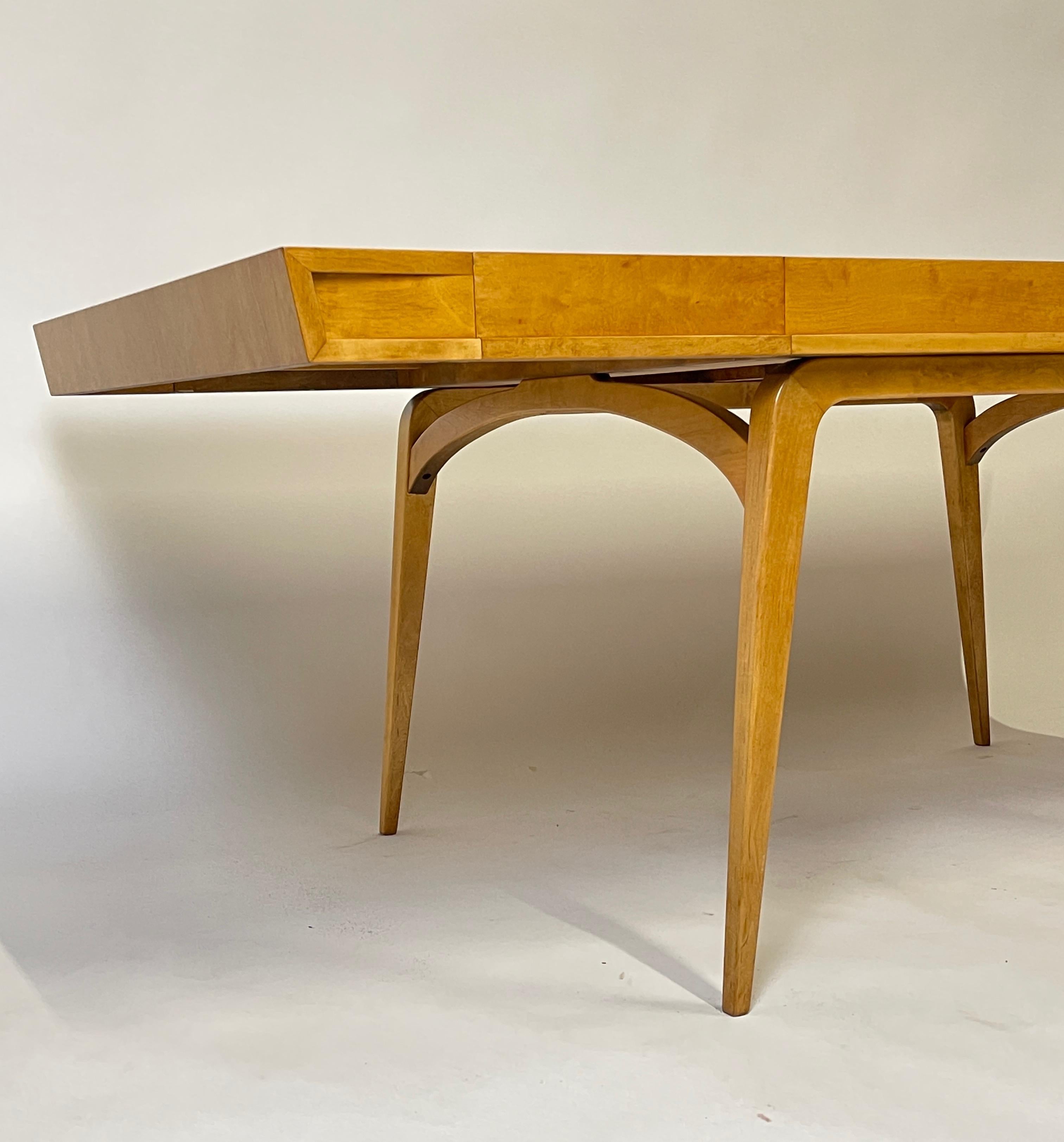 20th Century Edmond J Spence Sculptural Streamlined Mid-Century Modern Extension Dining Table