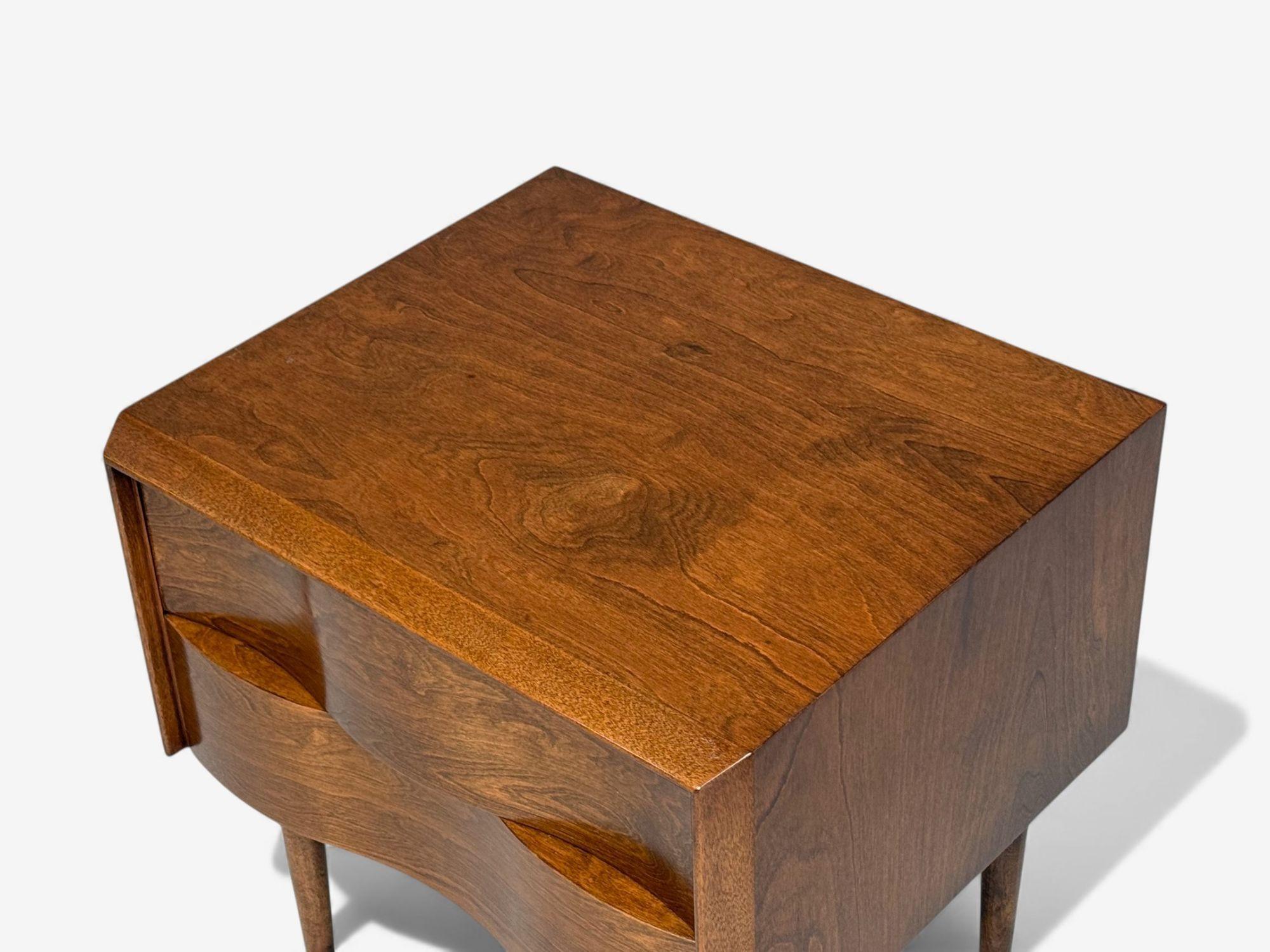 Edmond J Spence, Swedish Modern, Maple, Rare Wave Nightstands, 1950s en venta 2