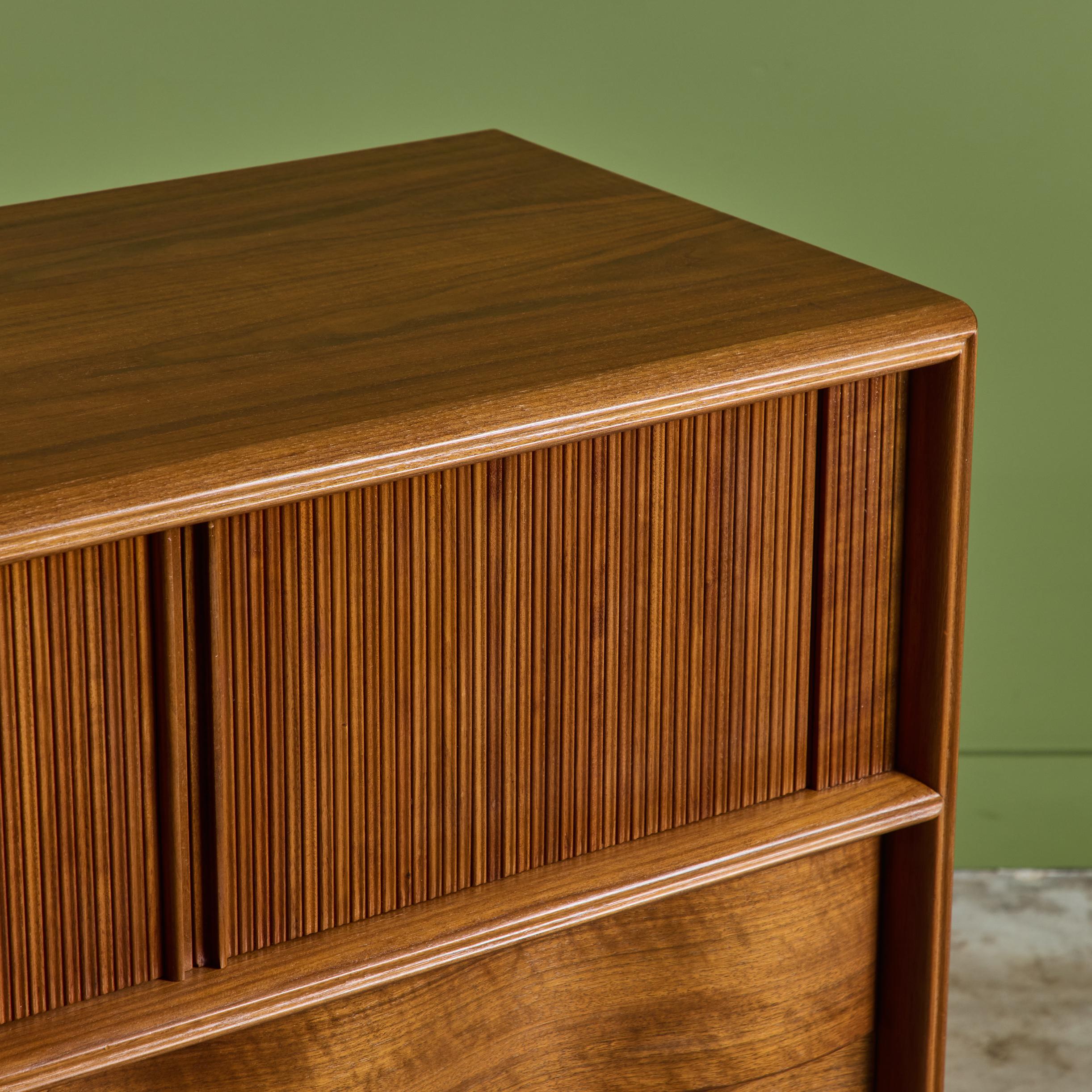 Cassettone Edmond J. Spence Wave Highboy in vendita 4