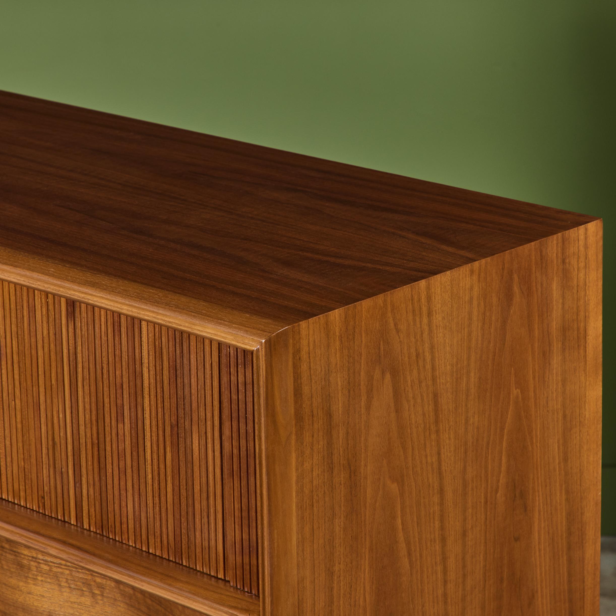 Cassettone Edmond J. Spence Wave Highboy in vendita 5