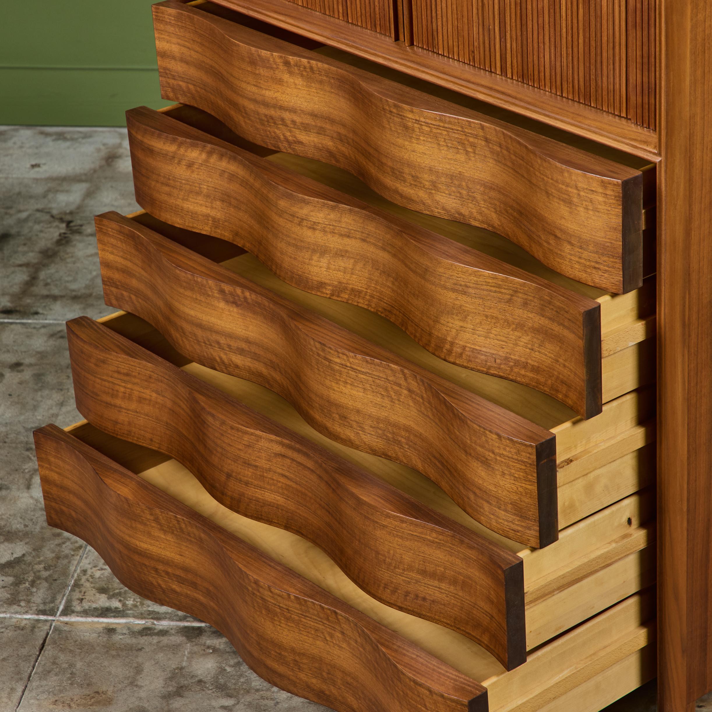 Cassettone Edmond J. Spence Wave Highboy in vendita 9