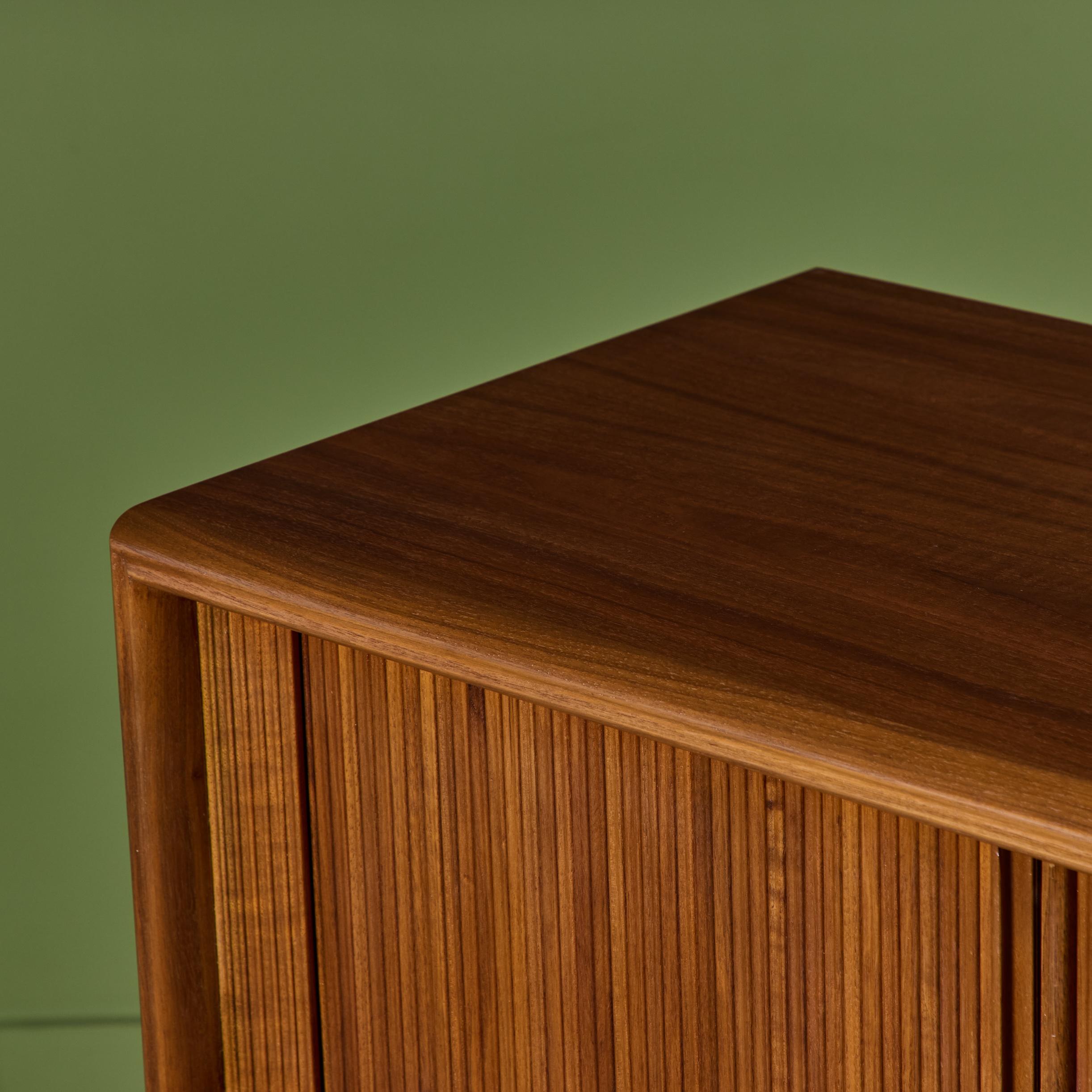 Cassettone Edmond J. Spence Wave Highboy in vendita 12