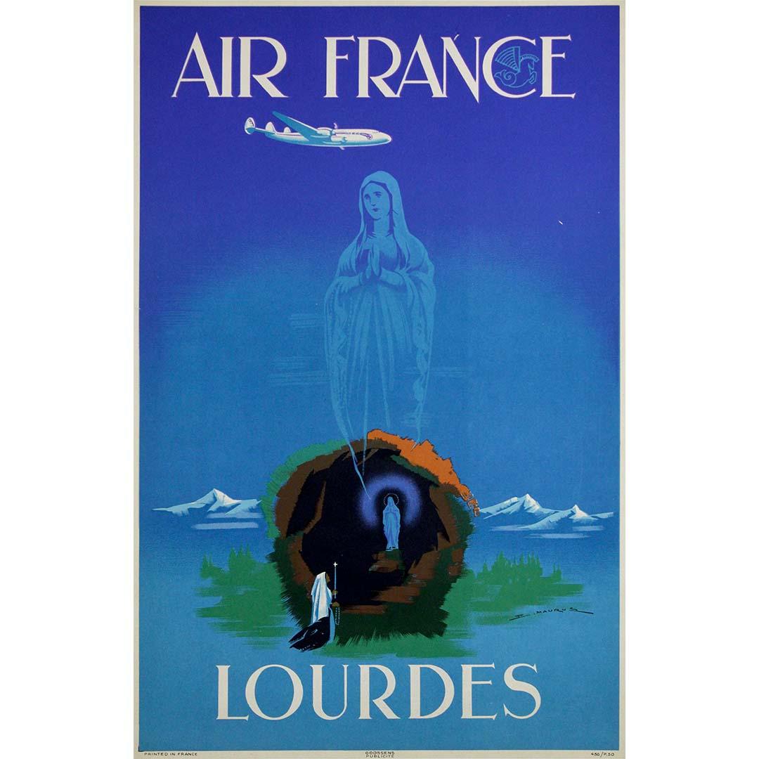 Este cartel de viaje original de 1950 de Edmond Maurus, creado para Air France, es una cautivadora representación del marketing de viajes de mediados de siglo, que destaca la importancia de destinos religiosos y culturales como Lourdes. Diseñado
